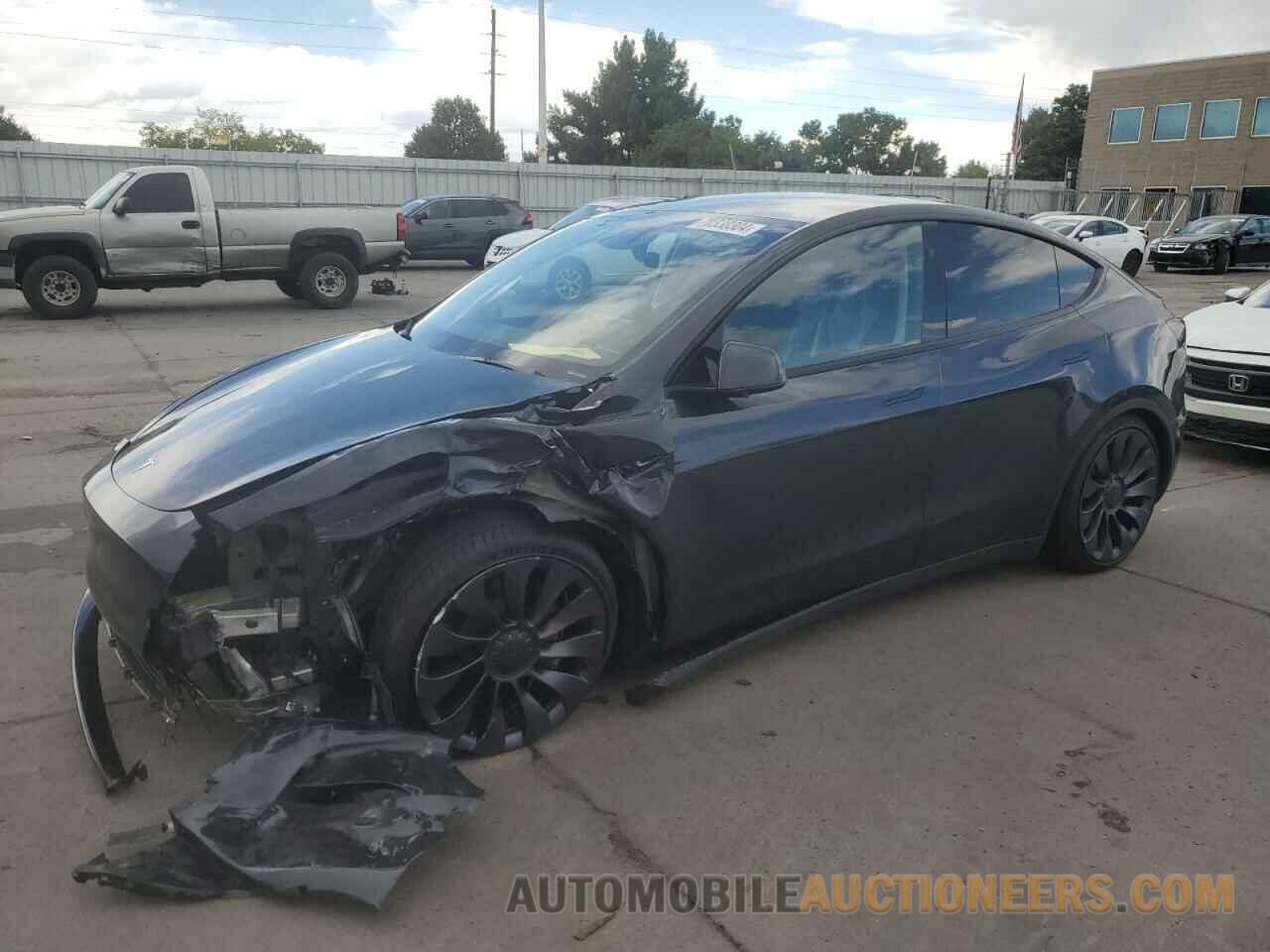 7SAYGDEF7RF038944 TESLA MODEL Y 2024