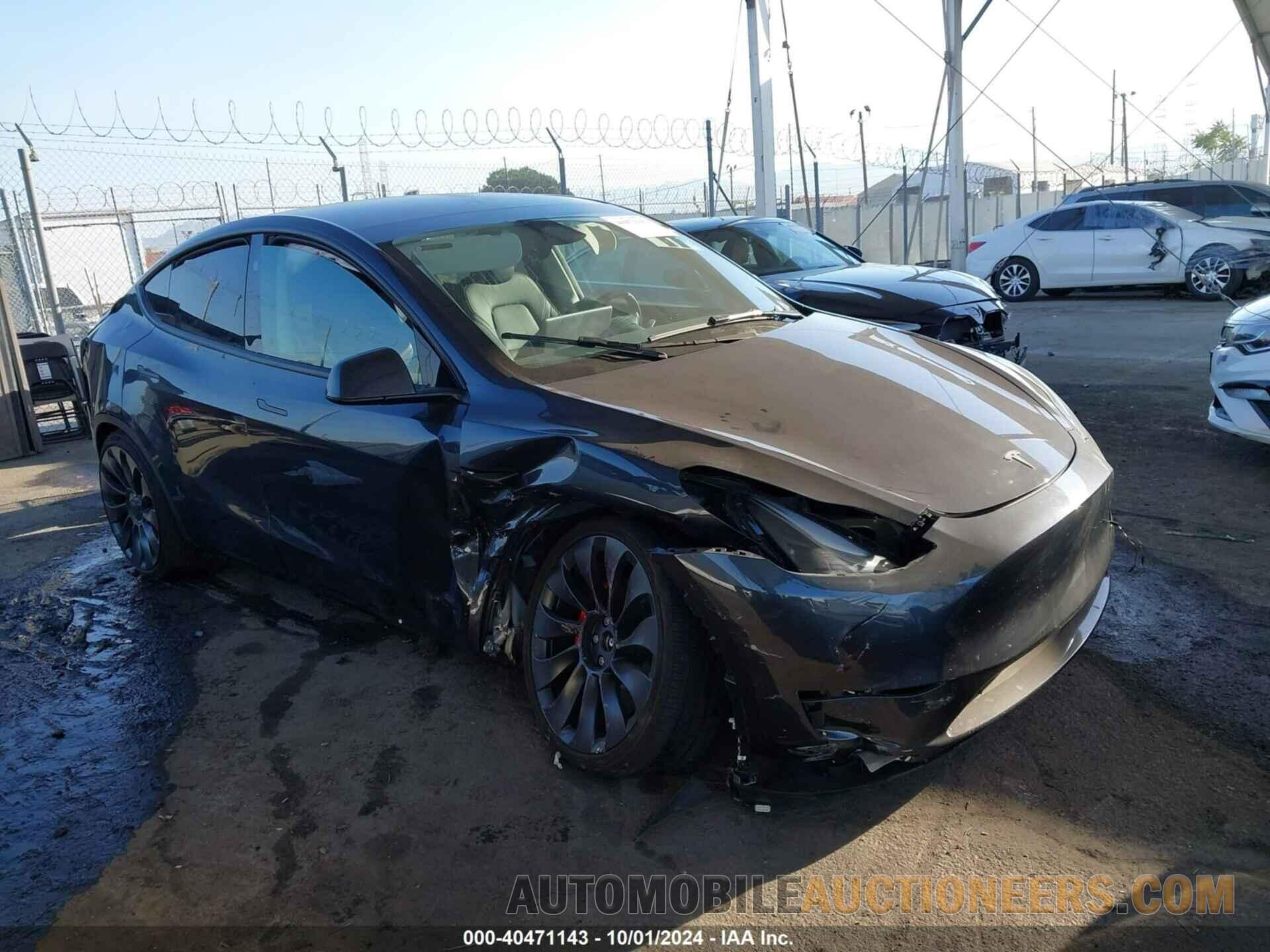 7SAYGDEF7RF104408 TESLA MODEL Y 2024