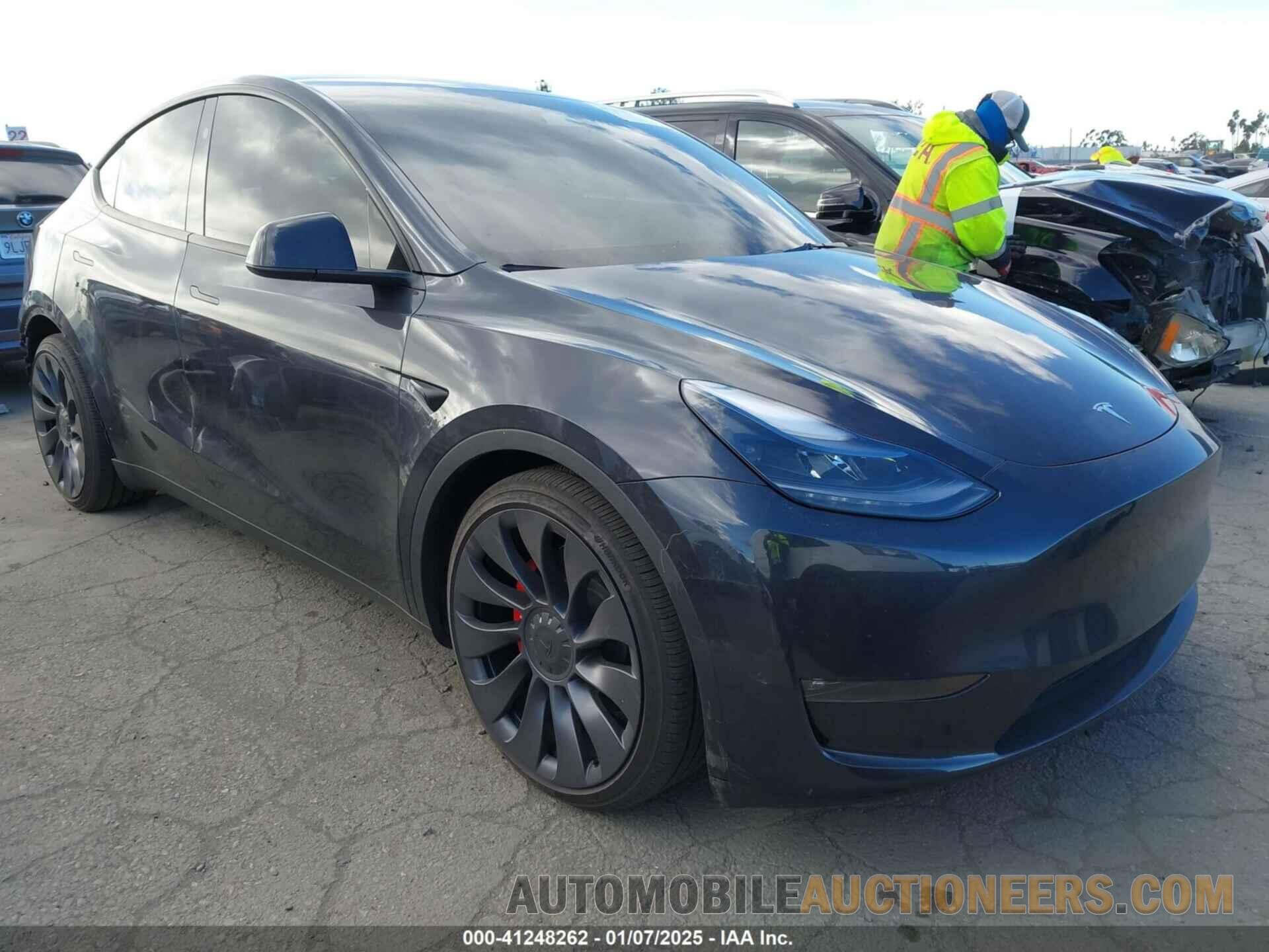 7SAYGDEF7RF178430 TESLA MODEL Y 2024