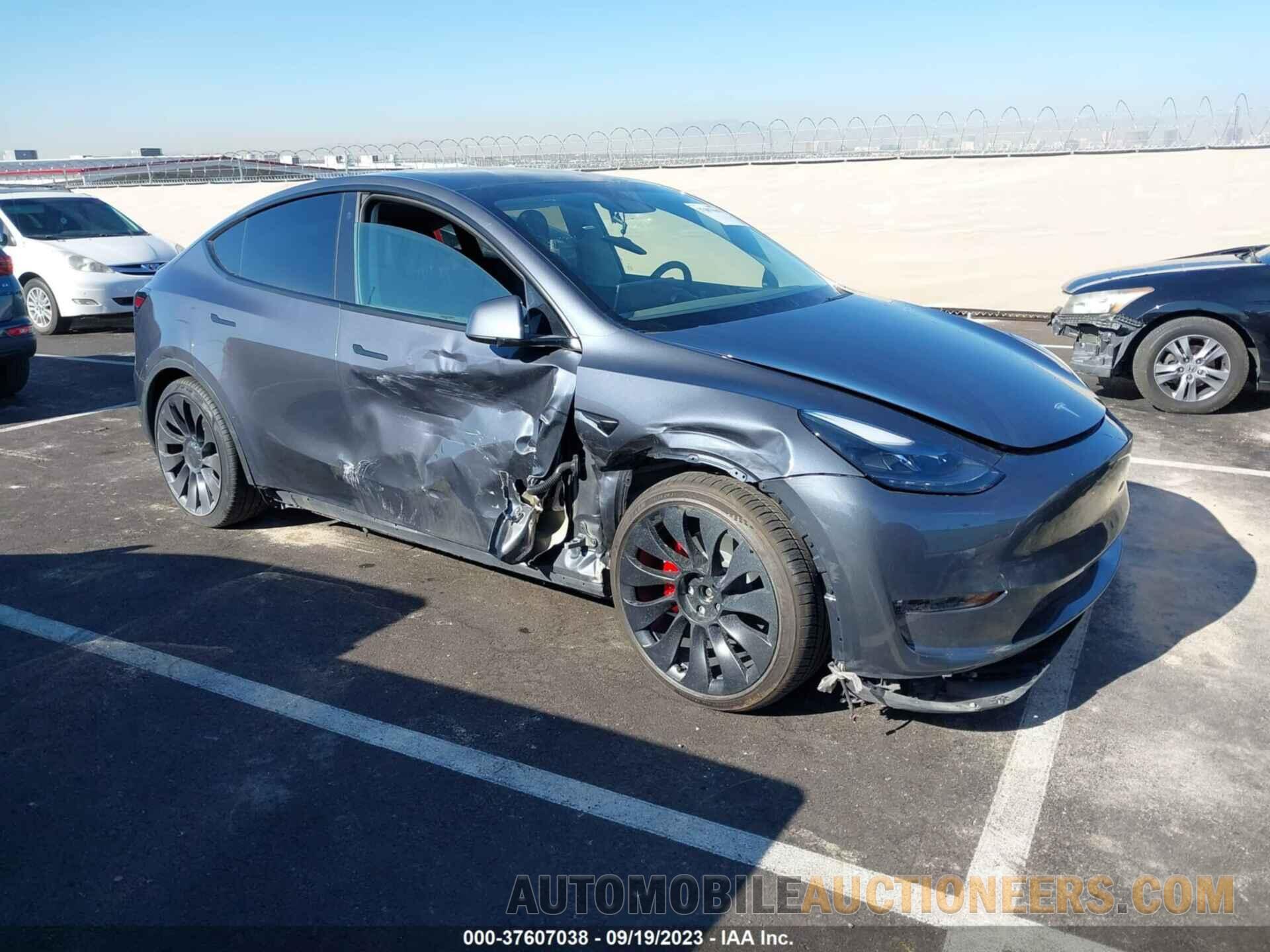 7SAYGDEF8PF602002 TESLA MODEL Y 2023