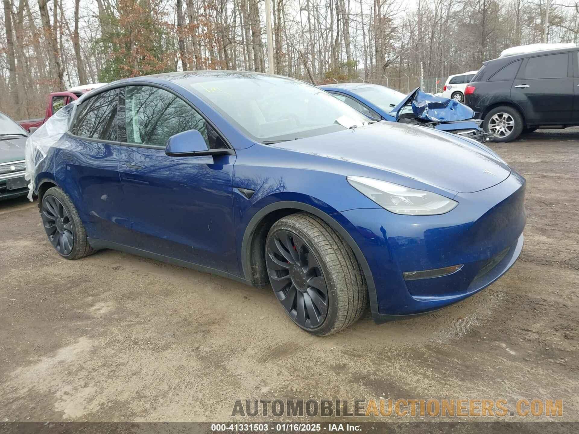 7SAYGDEFXRA268040 TESLA MODEL Y 2024