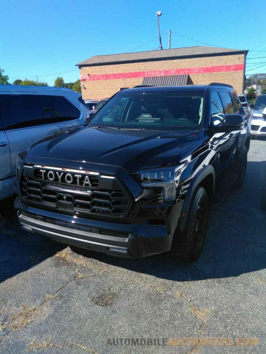 7SVAAABA4PX015055 Toyota Sequoia 2023