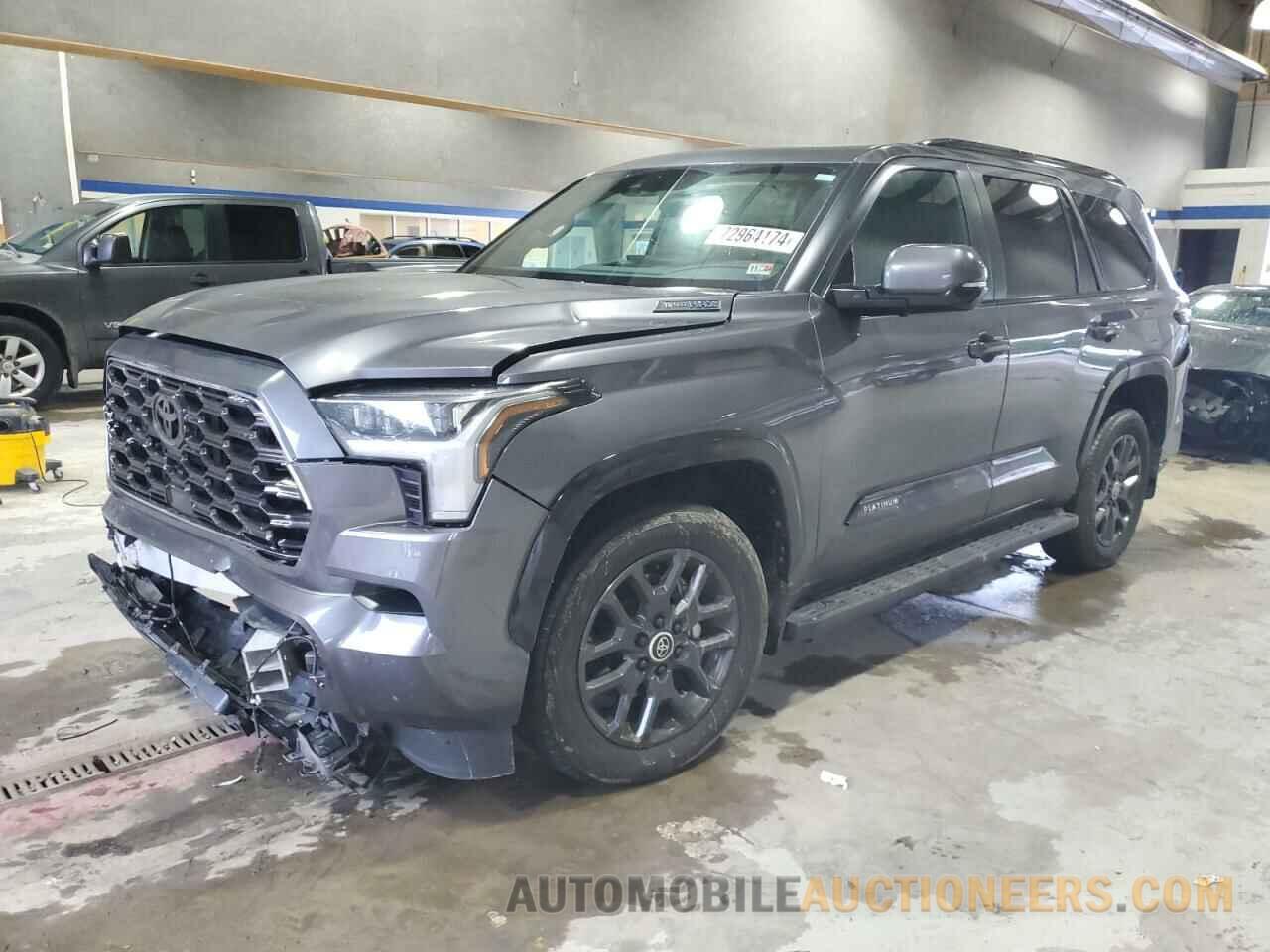 7SVAAABA7RX025940 TOYOTA SEQUOIA 2024