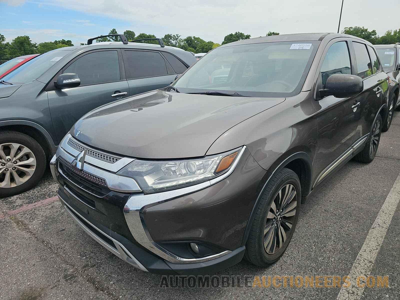 JA4AD2A32KZ021583 Mitsubishi Outlander 2019