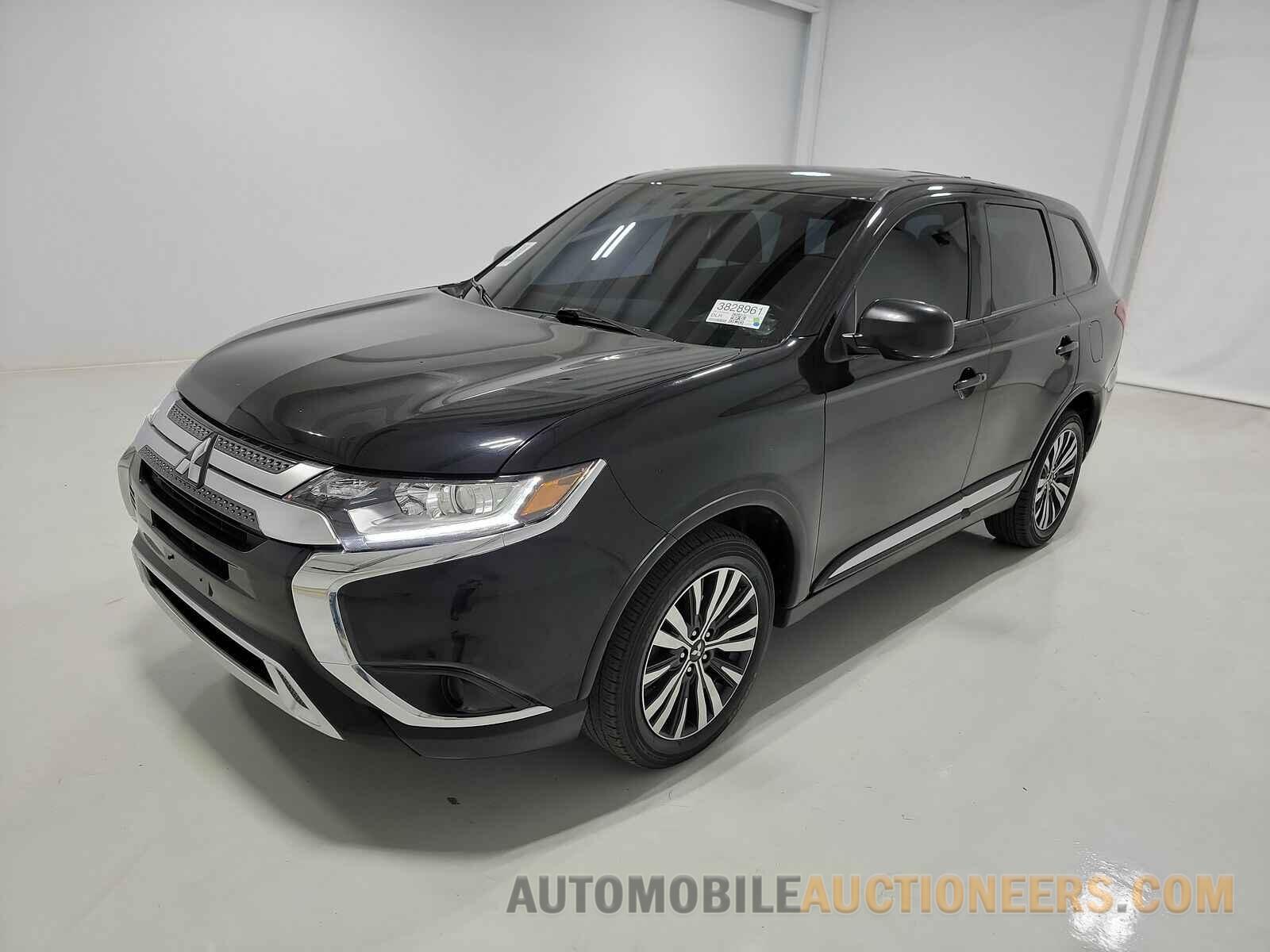 JA4AD2A32LZ045836 Mitsubishi Outlander 2020