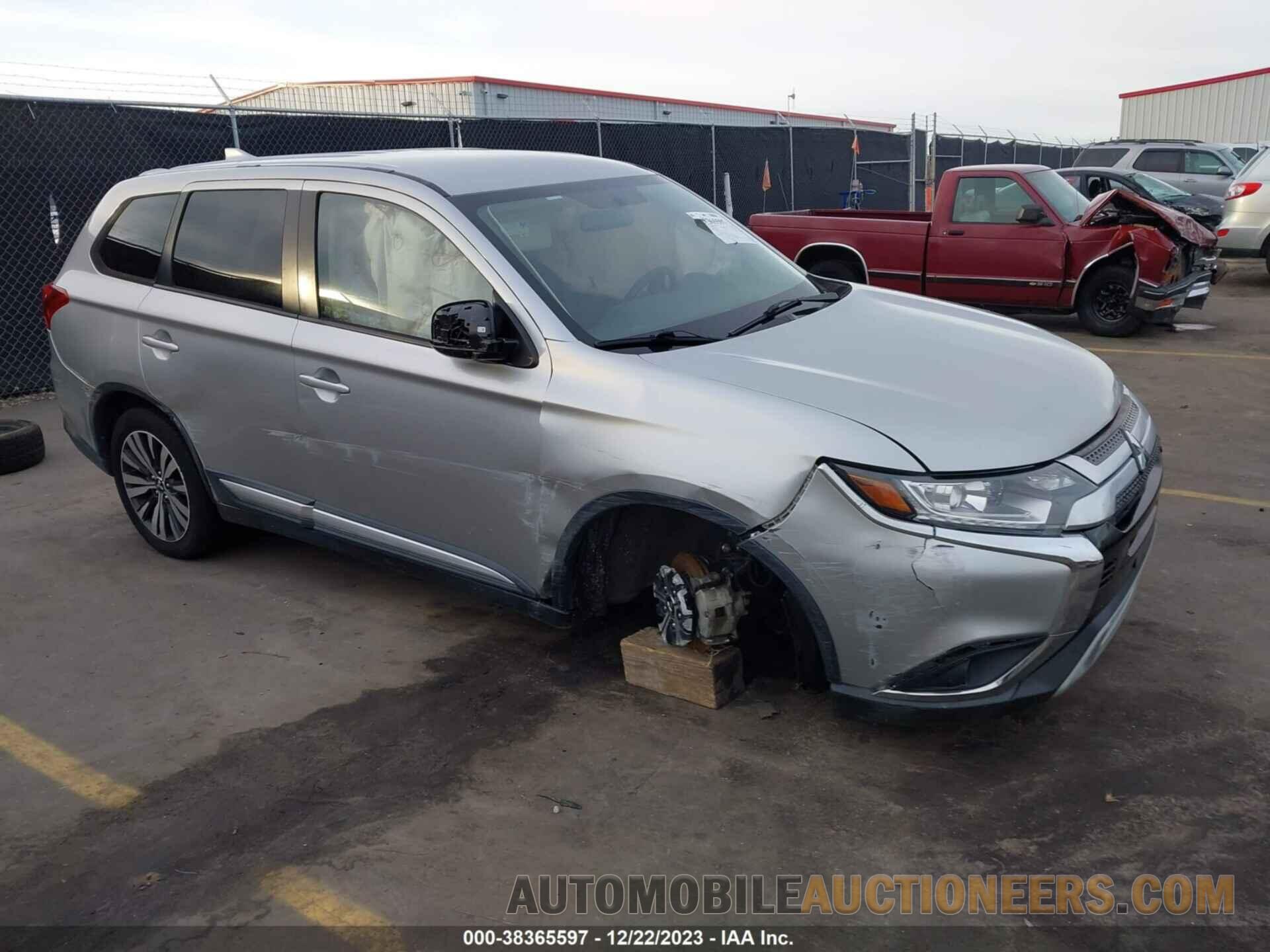 JA4AD2A35KZ005135 MITSUBISHI OUTLANDER 2019