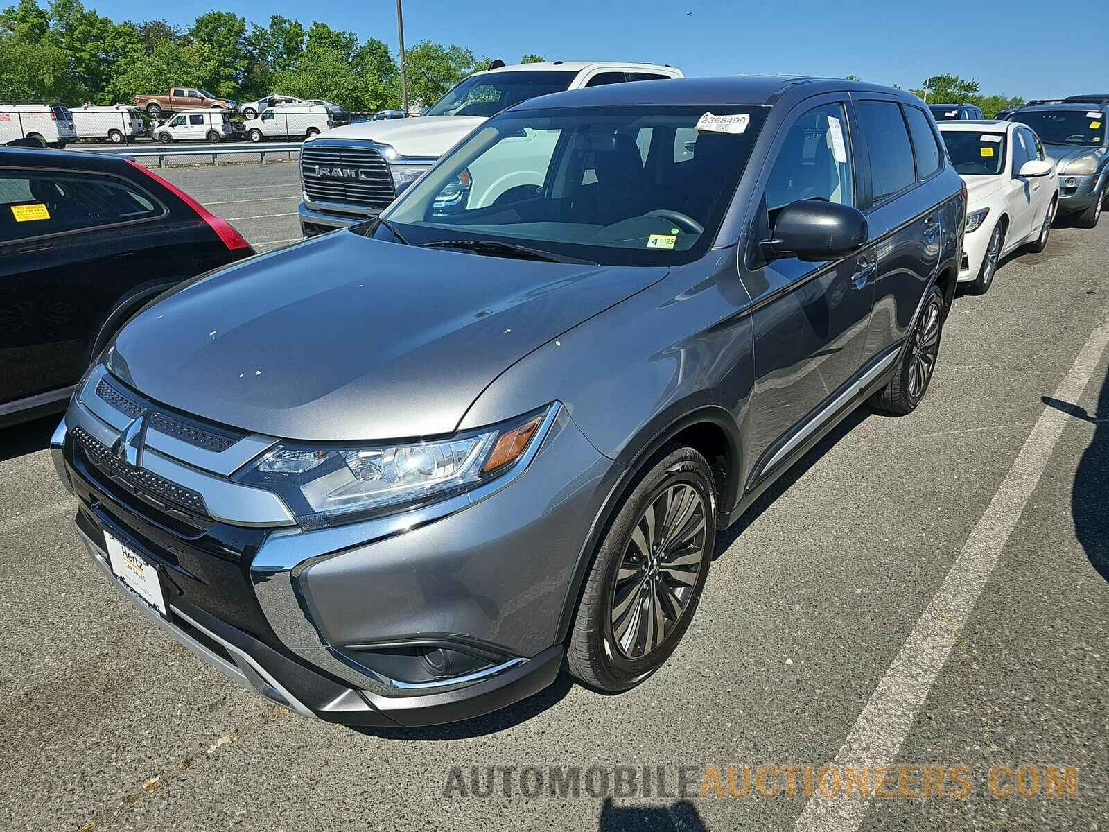 JA4AD2A35LZ039867 Mitsubishi Outlander 2020