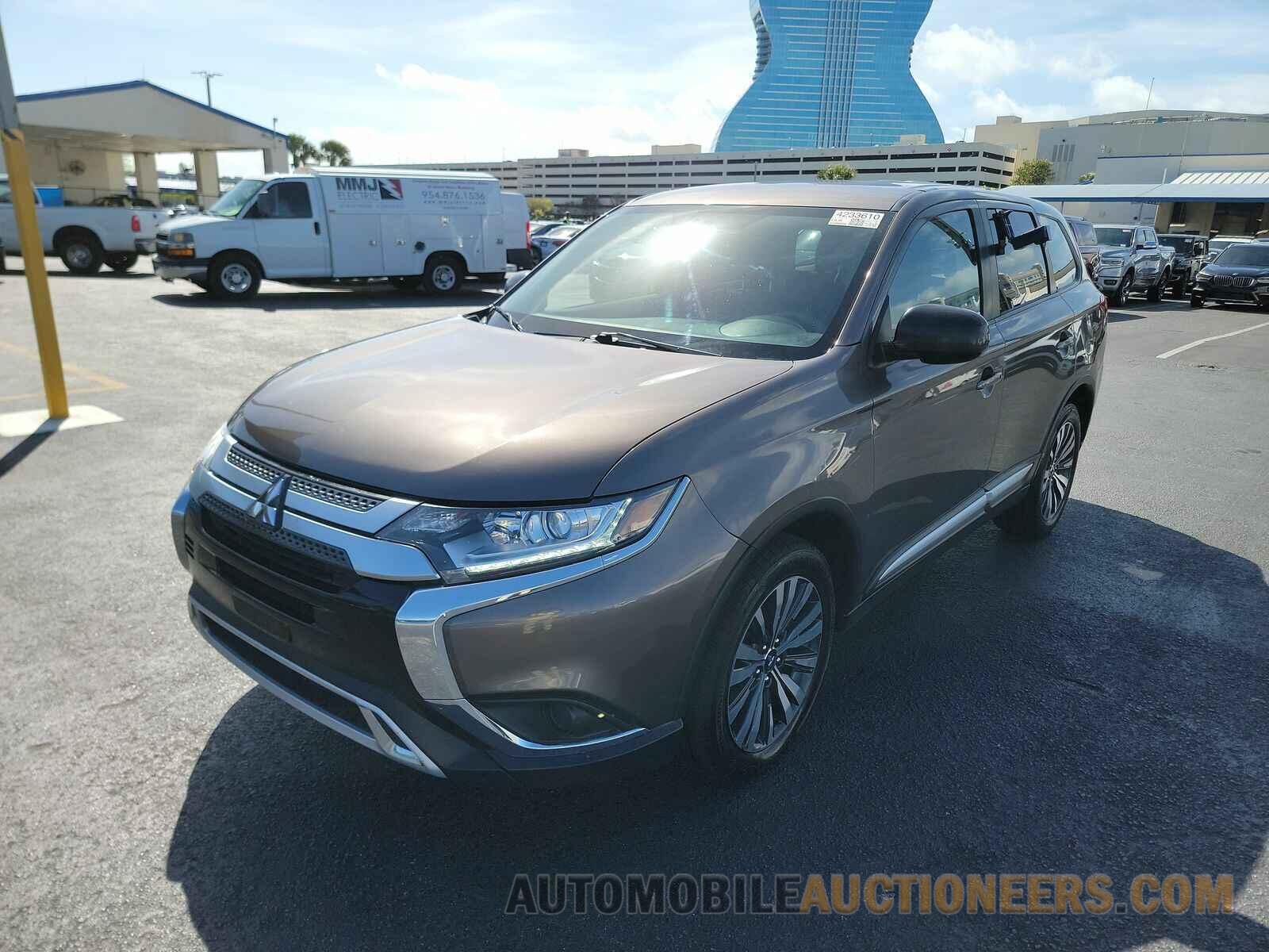 JA4AD2A35LZ046429 Mitsubishi Outlander 2020