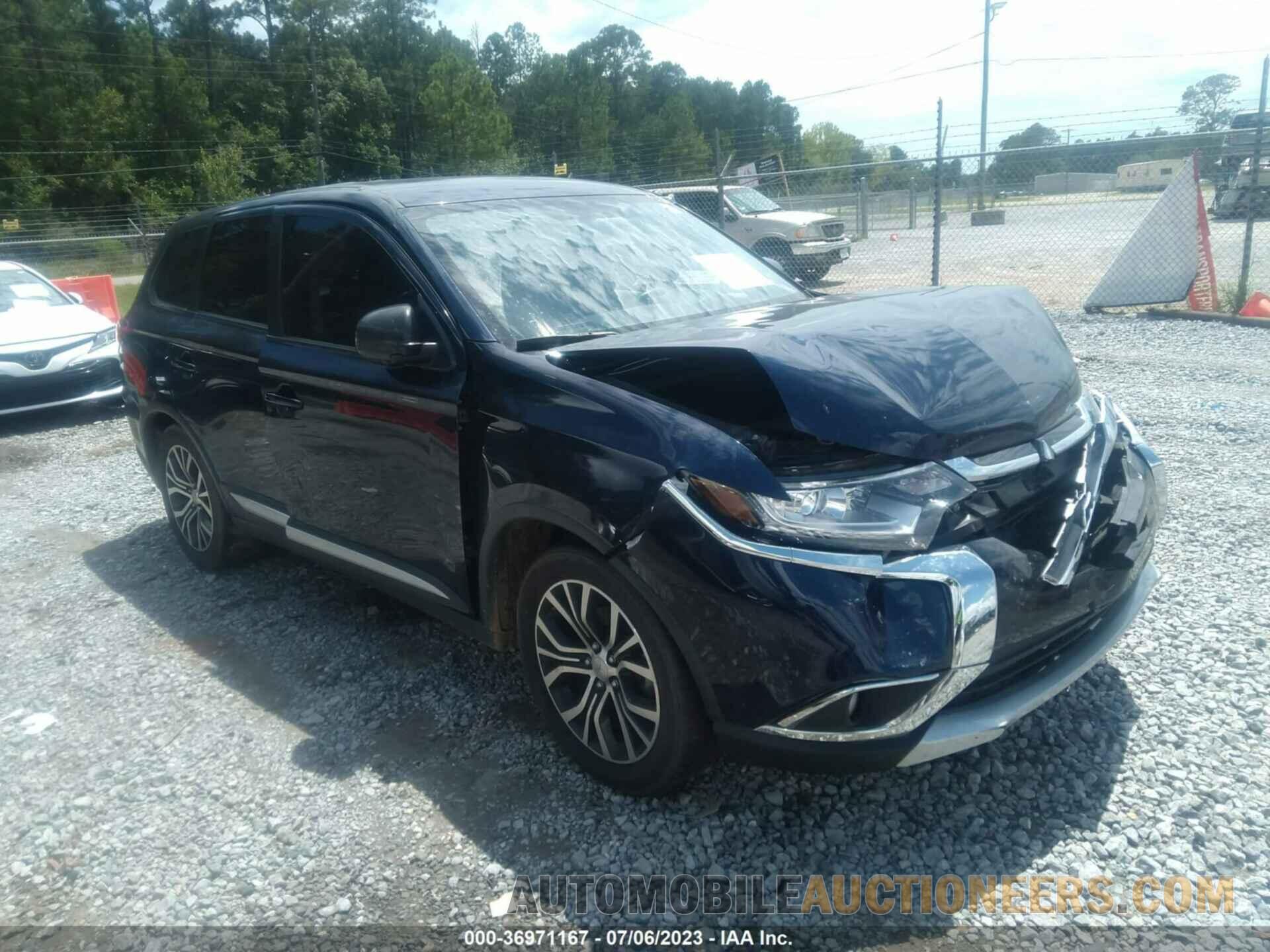 JA4AD2A3XJJ004706 MITSUBISHI OUTLANDER 2018