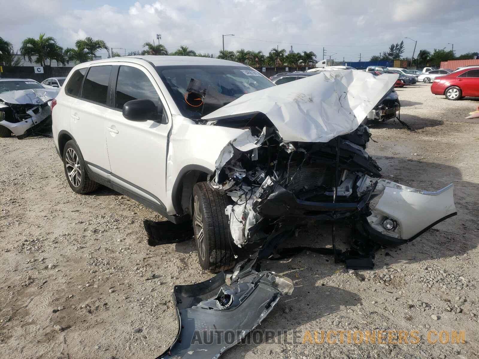 JA4AD2A3XJZ001581 MITSUBISHI OUTLANDER 2018