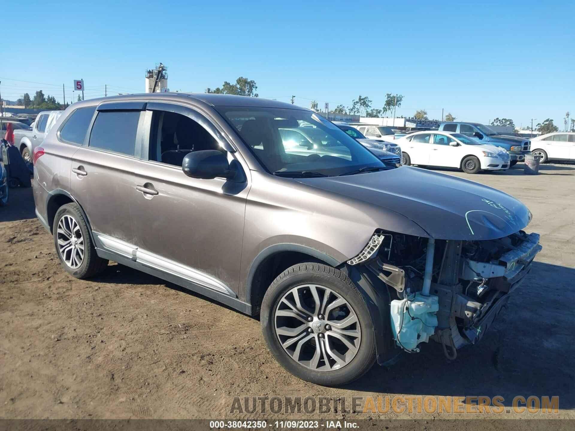 JA4AD2A3XJZ005971 MITSUBISHI OUTLANDER 2018