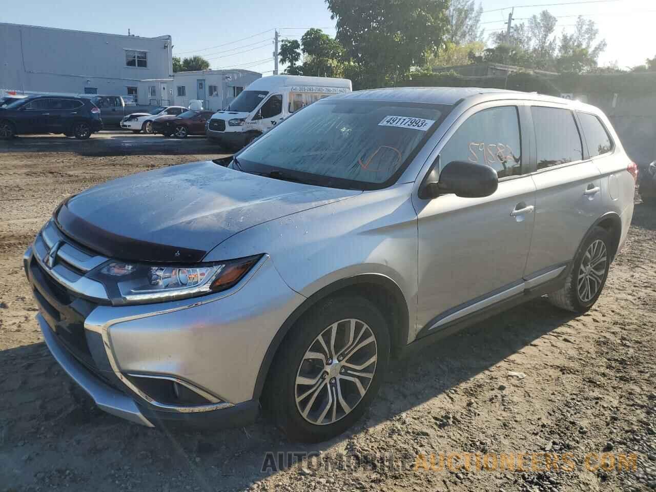 JA4AD2A3XJZ058461 MITSUBISHI OUTLANDER 2018