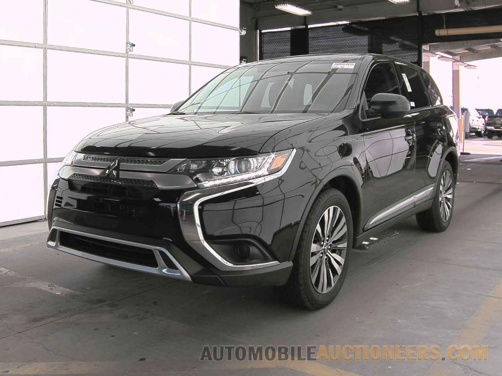 JA4AD2A3XKZ026420 Mitsubishi Outlander 2019