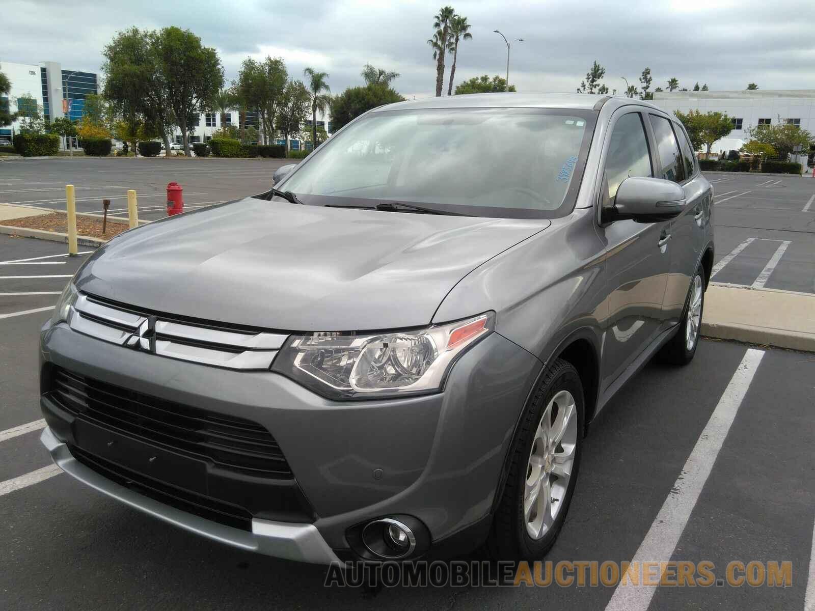 JA4AD3A30FZ005281 Mitsubishi Outlander 2015