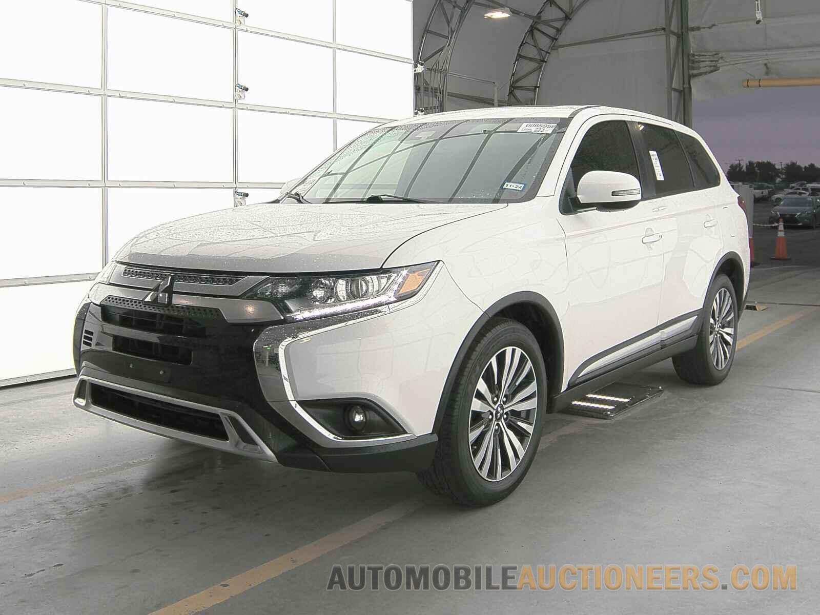 JA4AD3A30LZ046747 Mitsubishi Outlander 2020