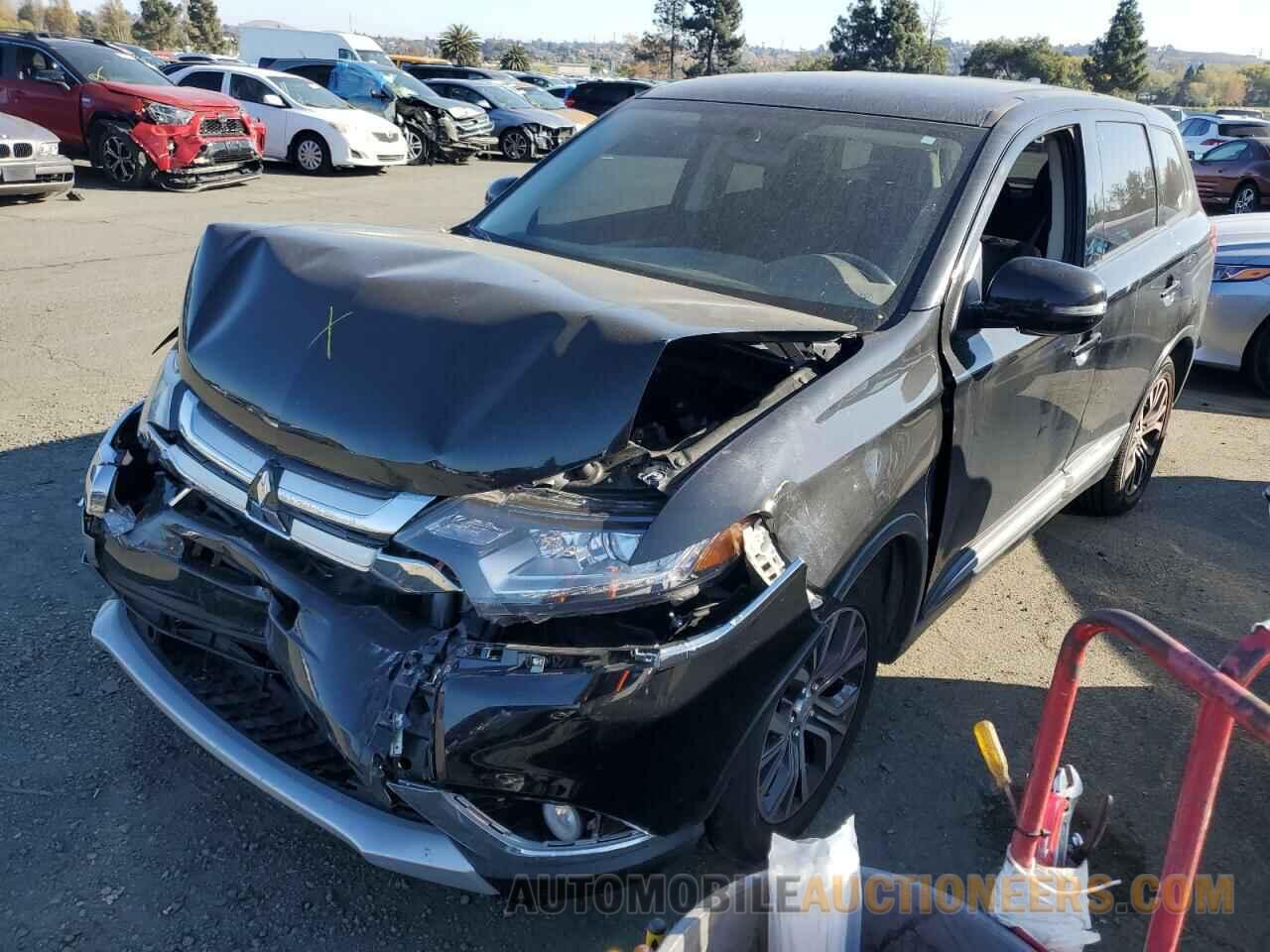 JA4AD3A31JJ003952 MITSUBISHI OUTLANDER 2018