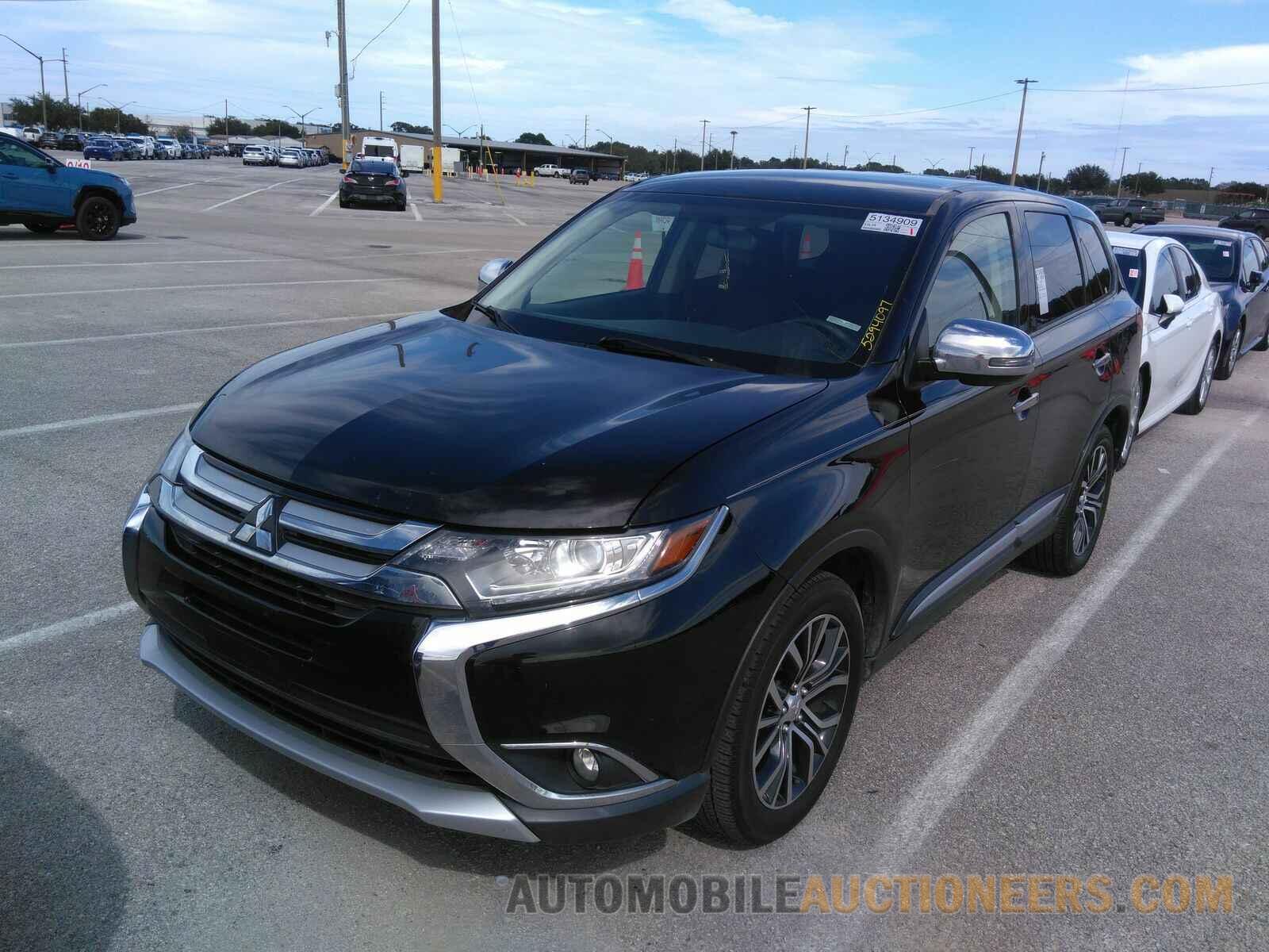 JA4AD3A31JZ001068 Mitsubishi Outlander 2018