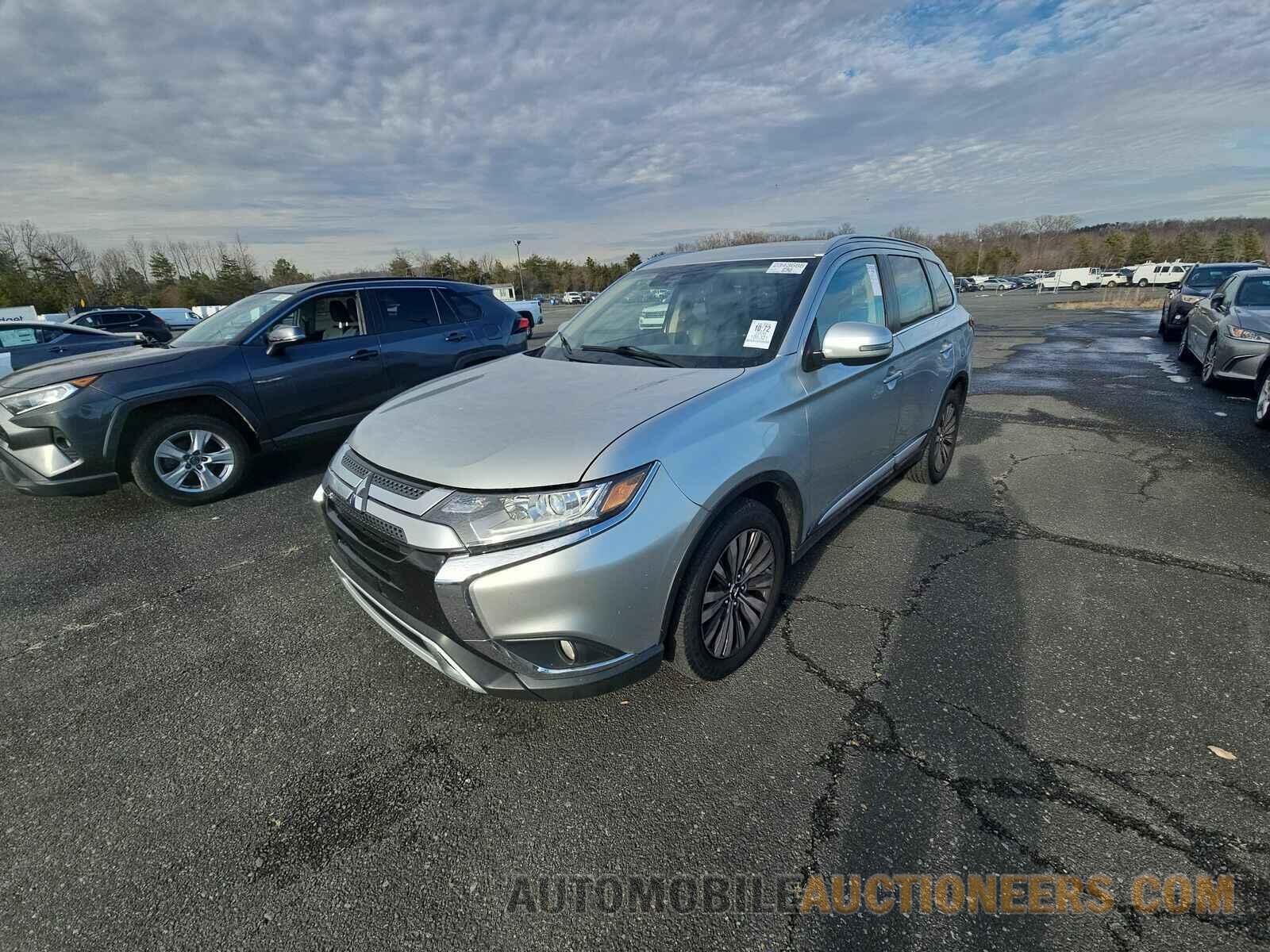 JA4AD3A31LZ020948 Mitsubishi Outlander 2020