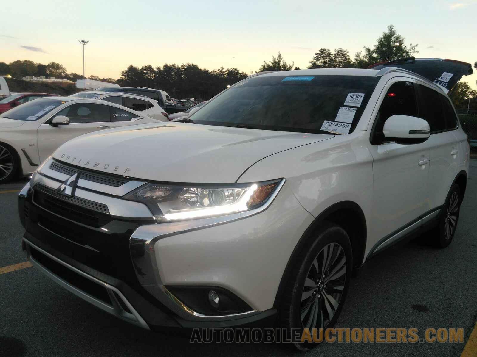 JA4AD3A32KZ008273 Mitsubishi Outlander 2019