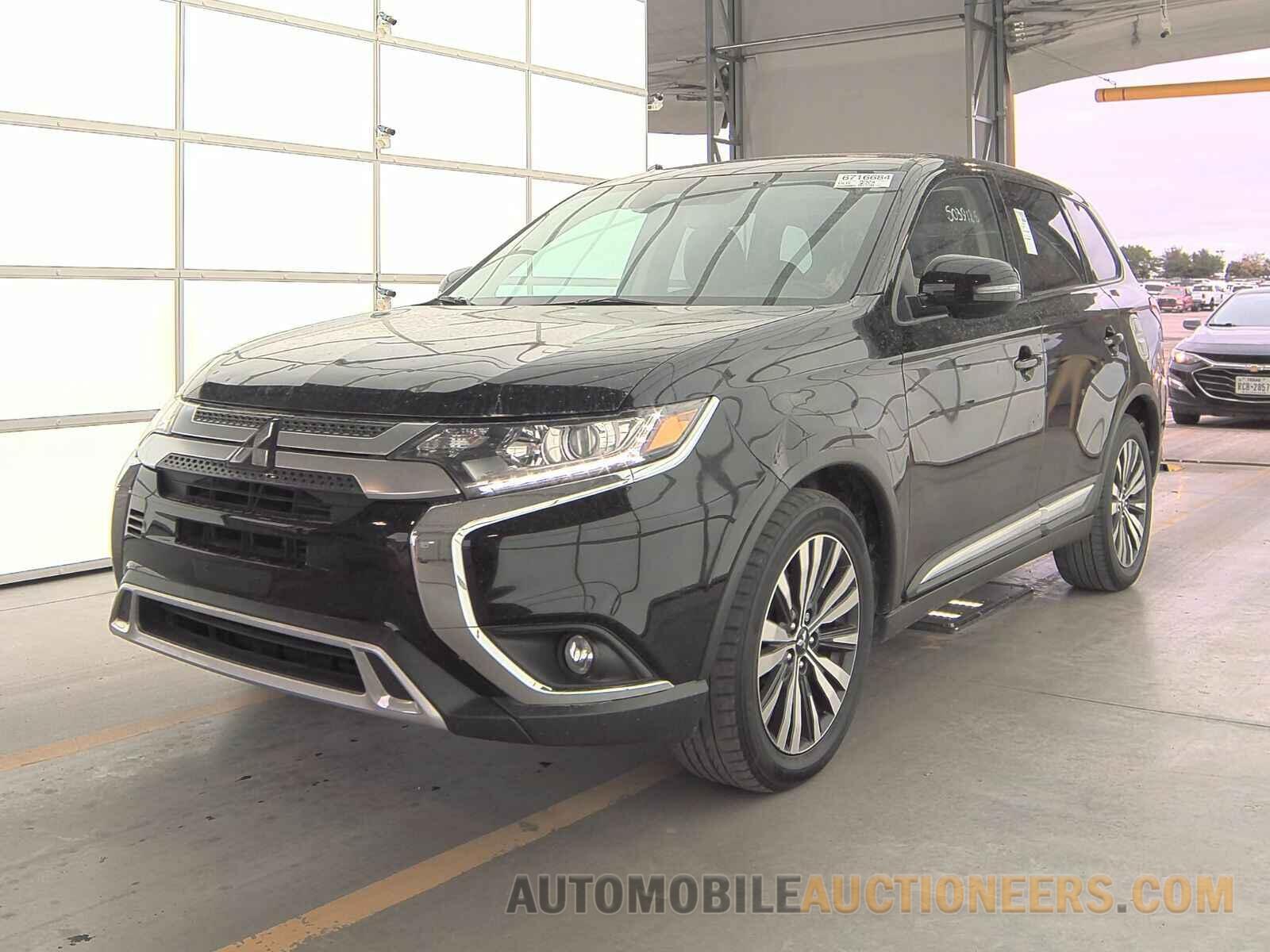 JA4AD3A32LZ006718 Mitsubishi Outlander 2020