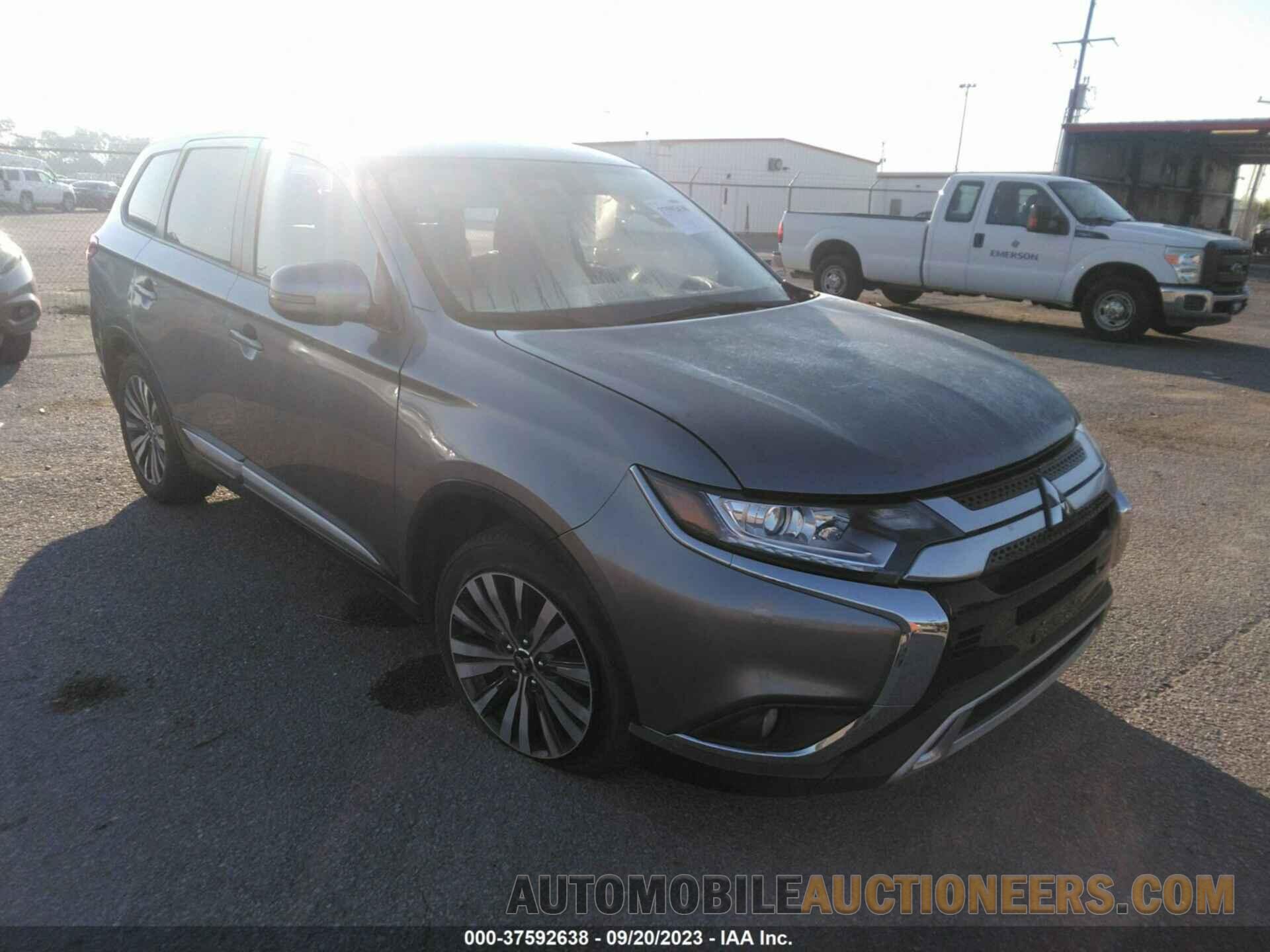 JA4AD3A32LZ010011 MITSUBISHI OUTLANDER 2020