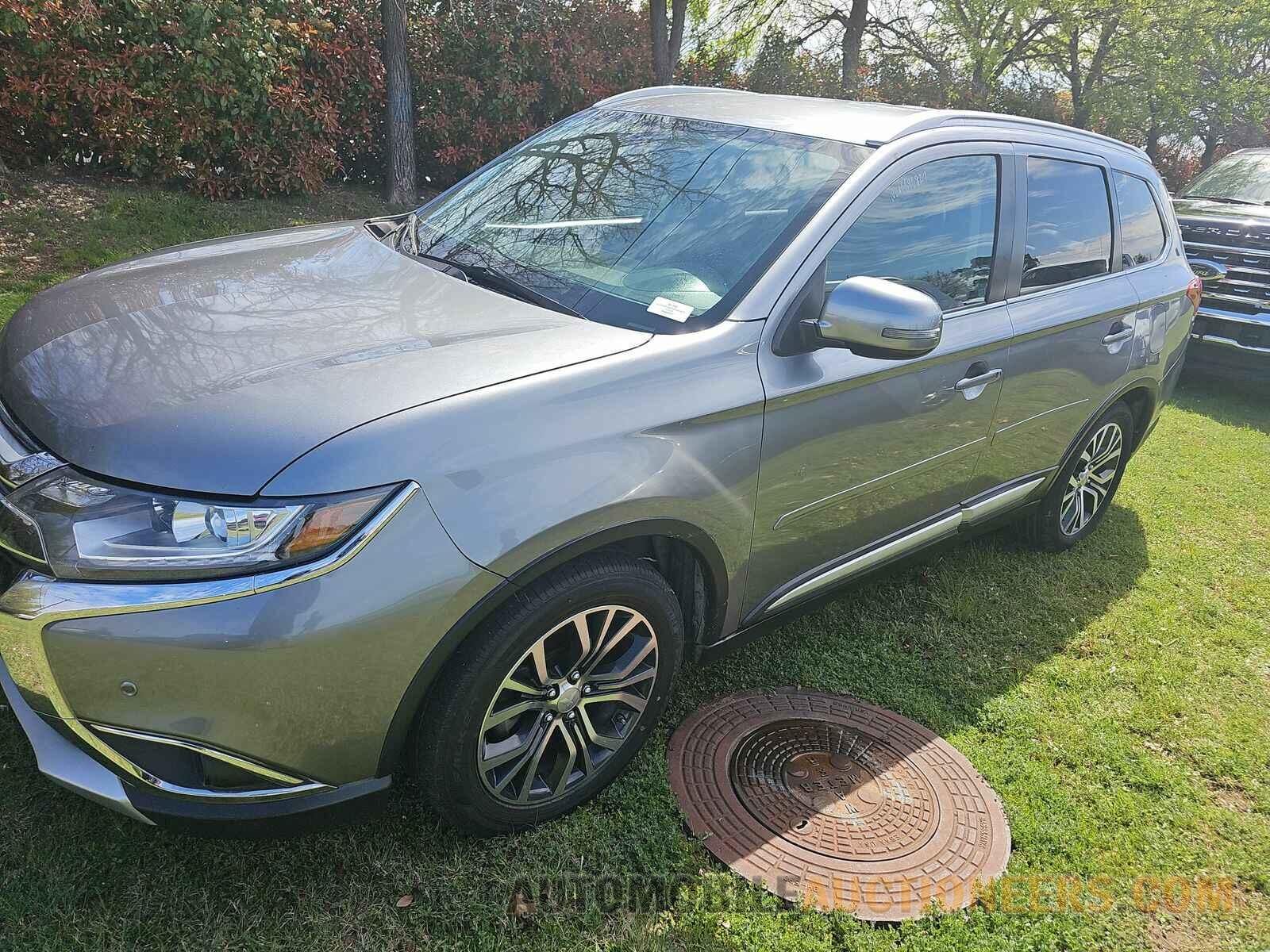 JA4AD3A33HZ002412 Mitsubishi Outlander 2017