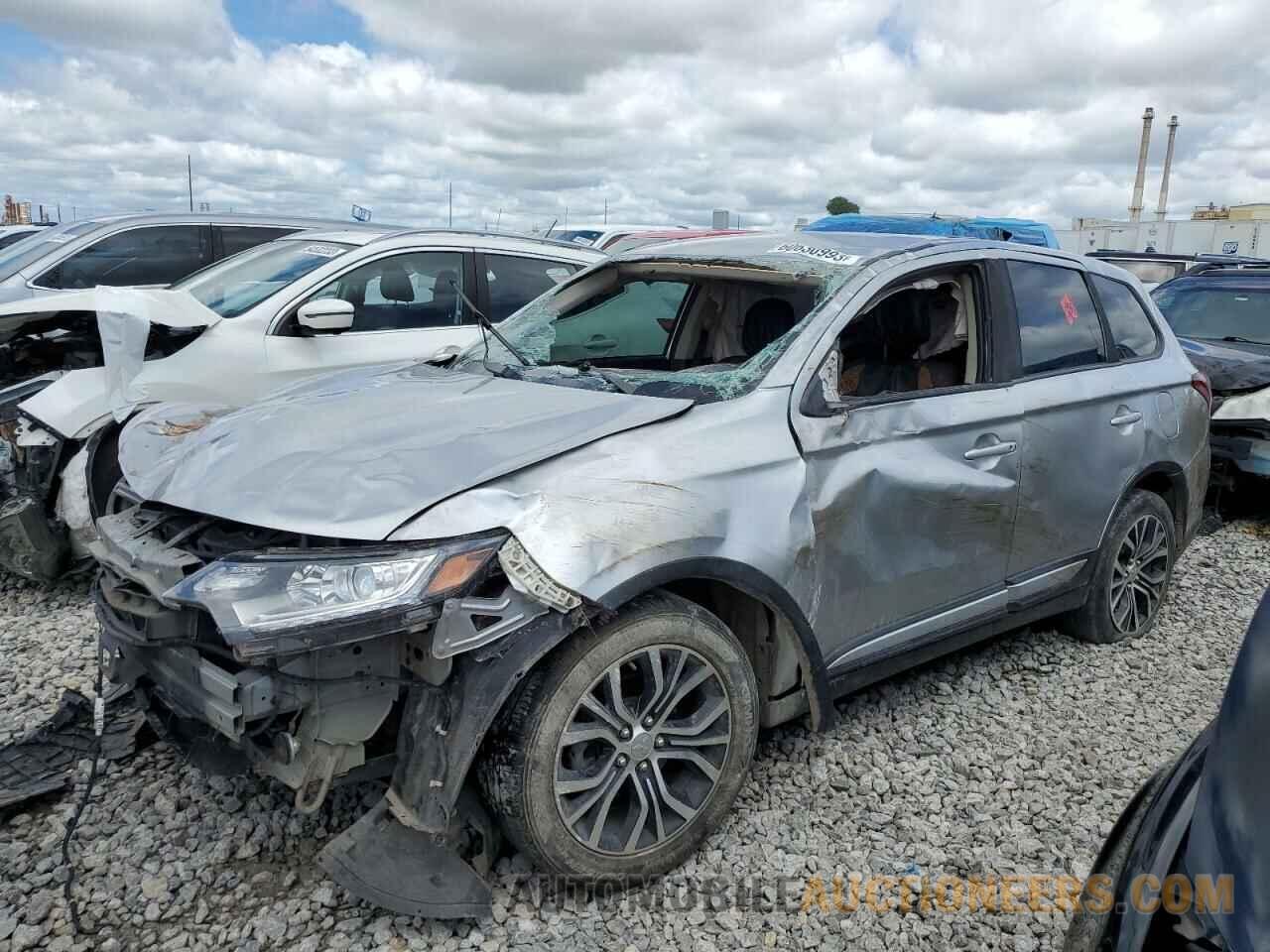 JA4AD3A33JZ046979 MITSUBISHI OUTLANDER 2018