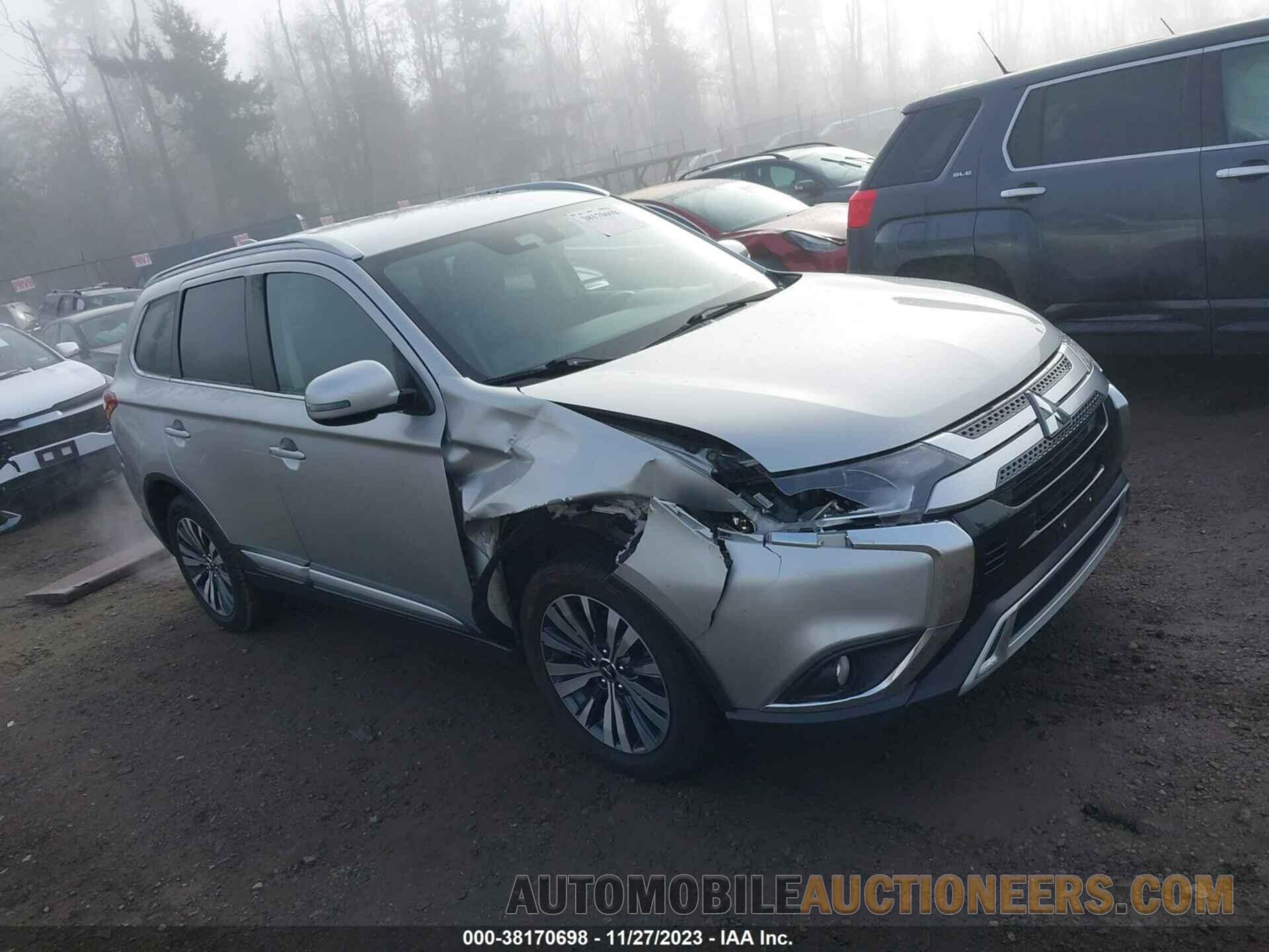 JA4AD3A33LZ020952 MITSUBISHI OUTLANDER 2020