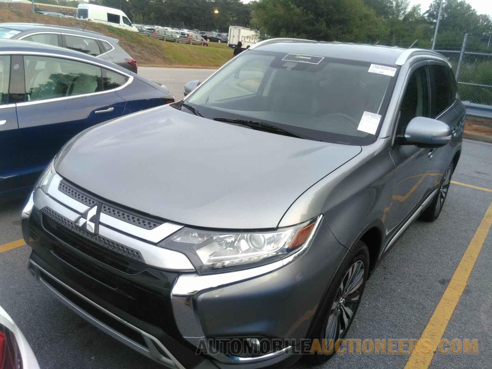 JA4AD3A33LZ035502 Mitsubishi Outlander 2020