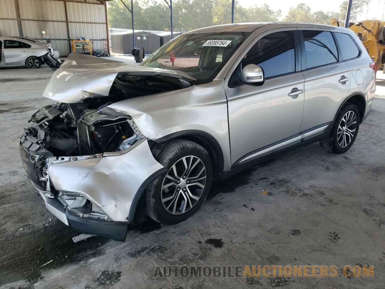 JA4AD3A35JJ000732 MITSUBISHI OUTLANDER 2018