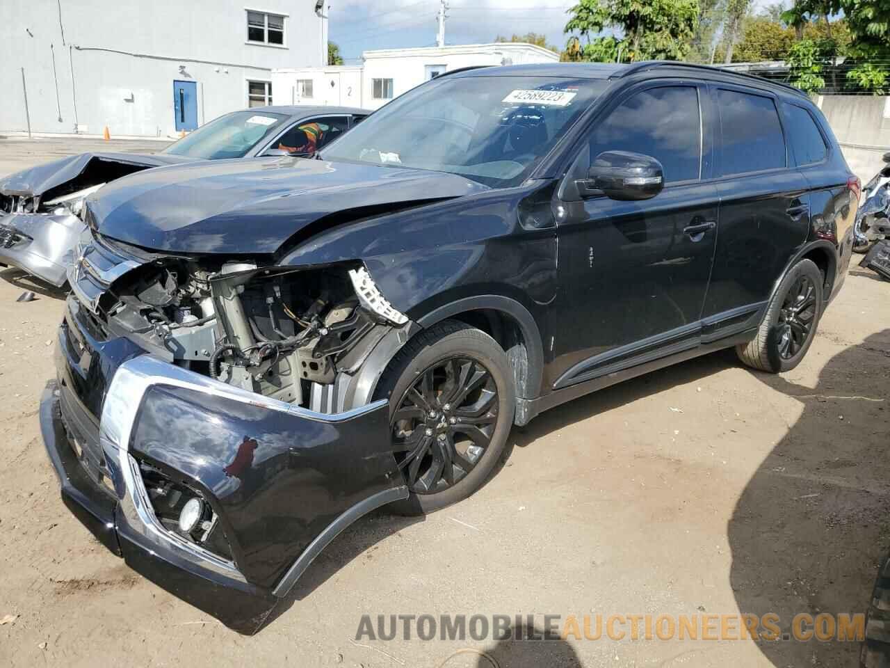 JA4AD3A35JZ048197 MITSUBISHI OUTLANDER 2018