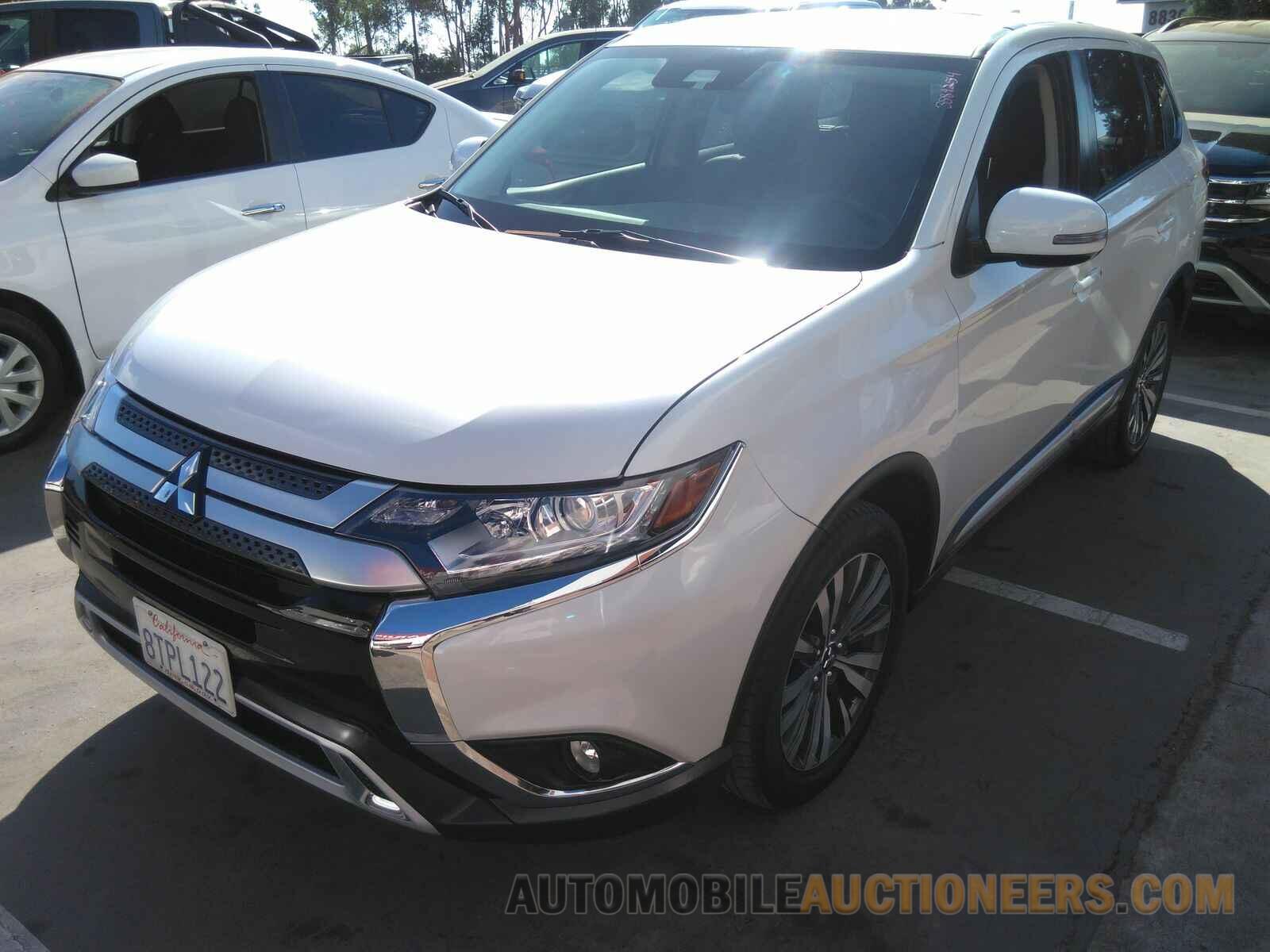 JA4AD3A35LZ007393 Mitsubishi Outlander 2020