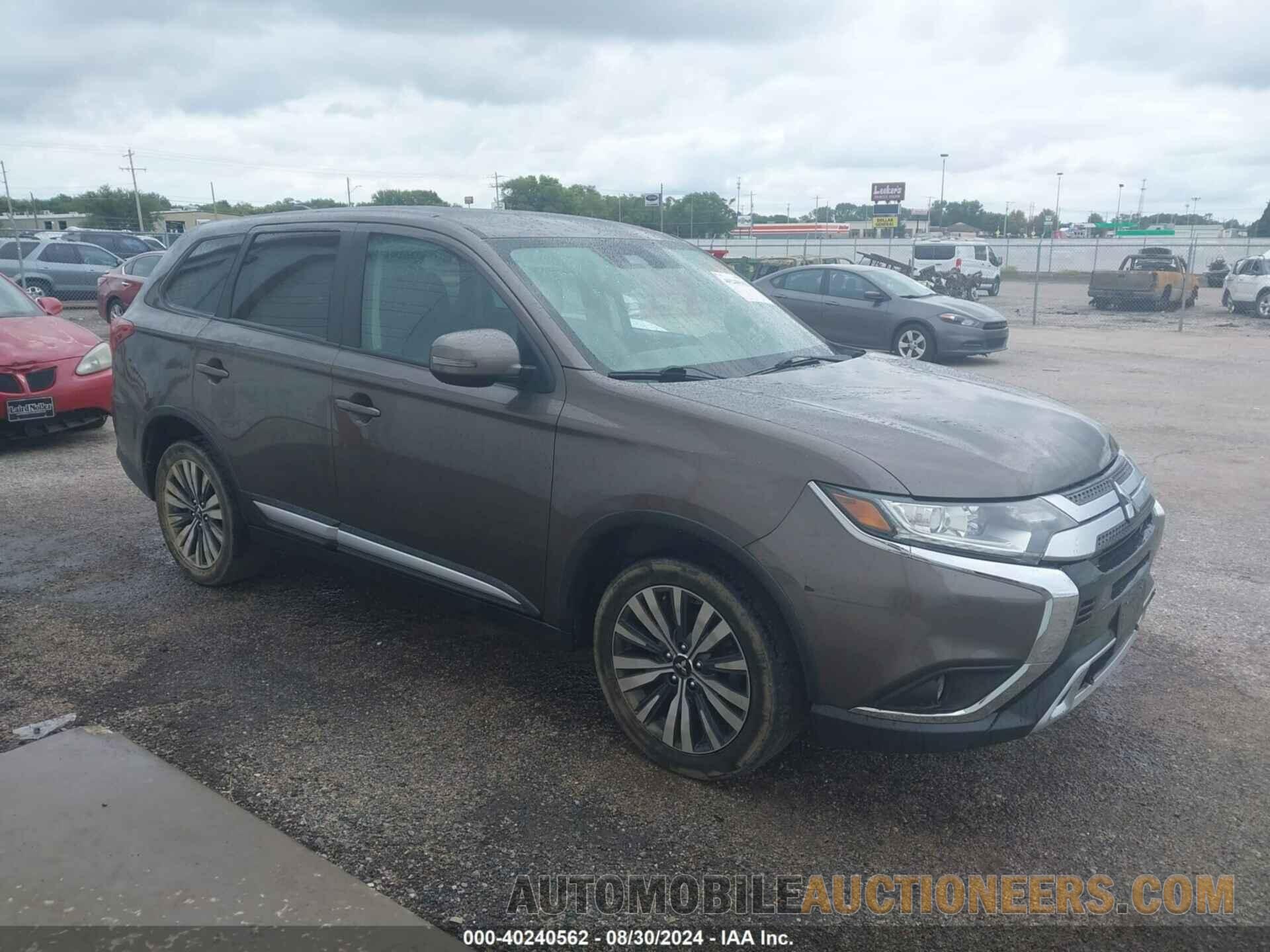 JA4AD3A35LZ023920 MITSUBISHI OUTLANDER 2020