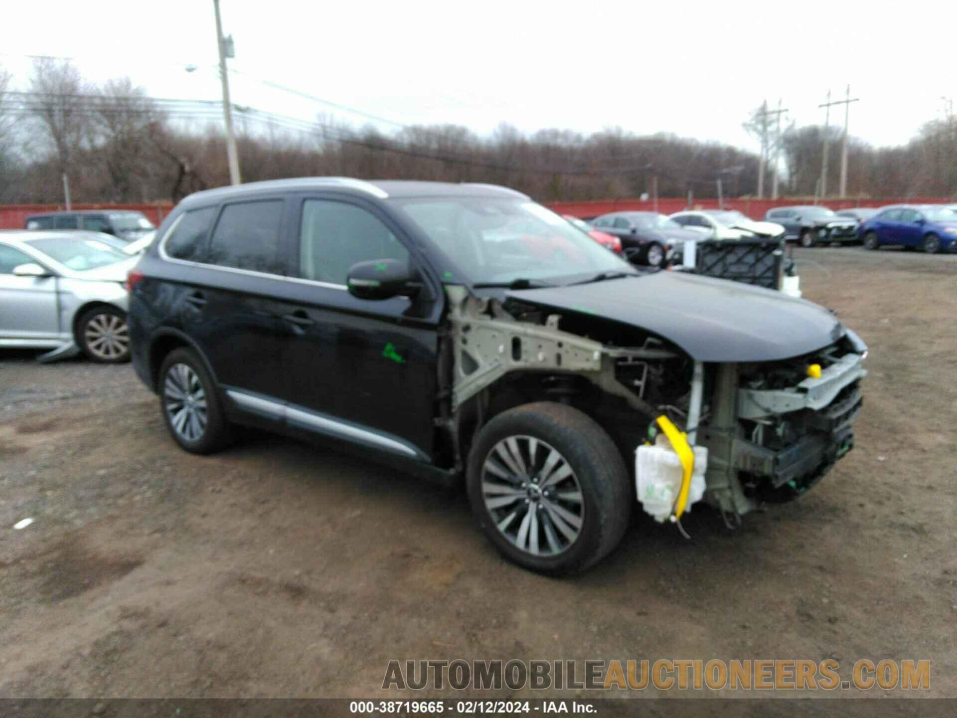 JA4AD3A35LZ040975 MITSUBISHI OUTLANDER 2020