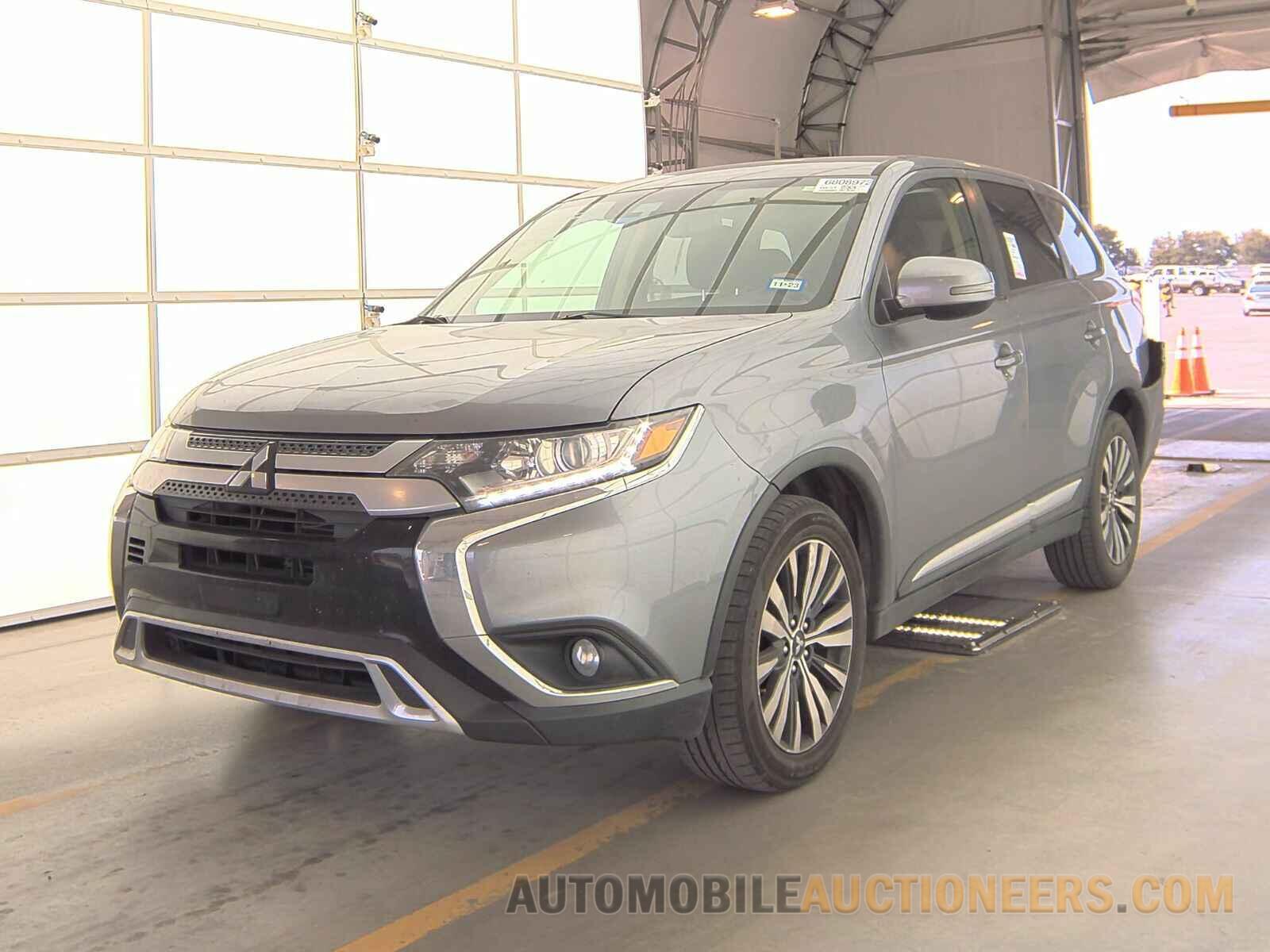 JA4AD3A36LZ007452 Mitsubishi Outlander 2020