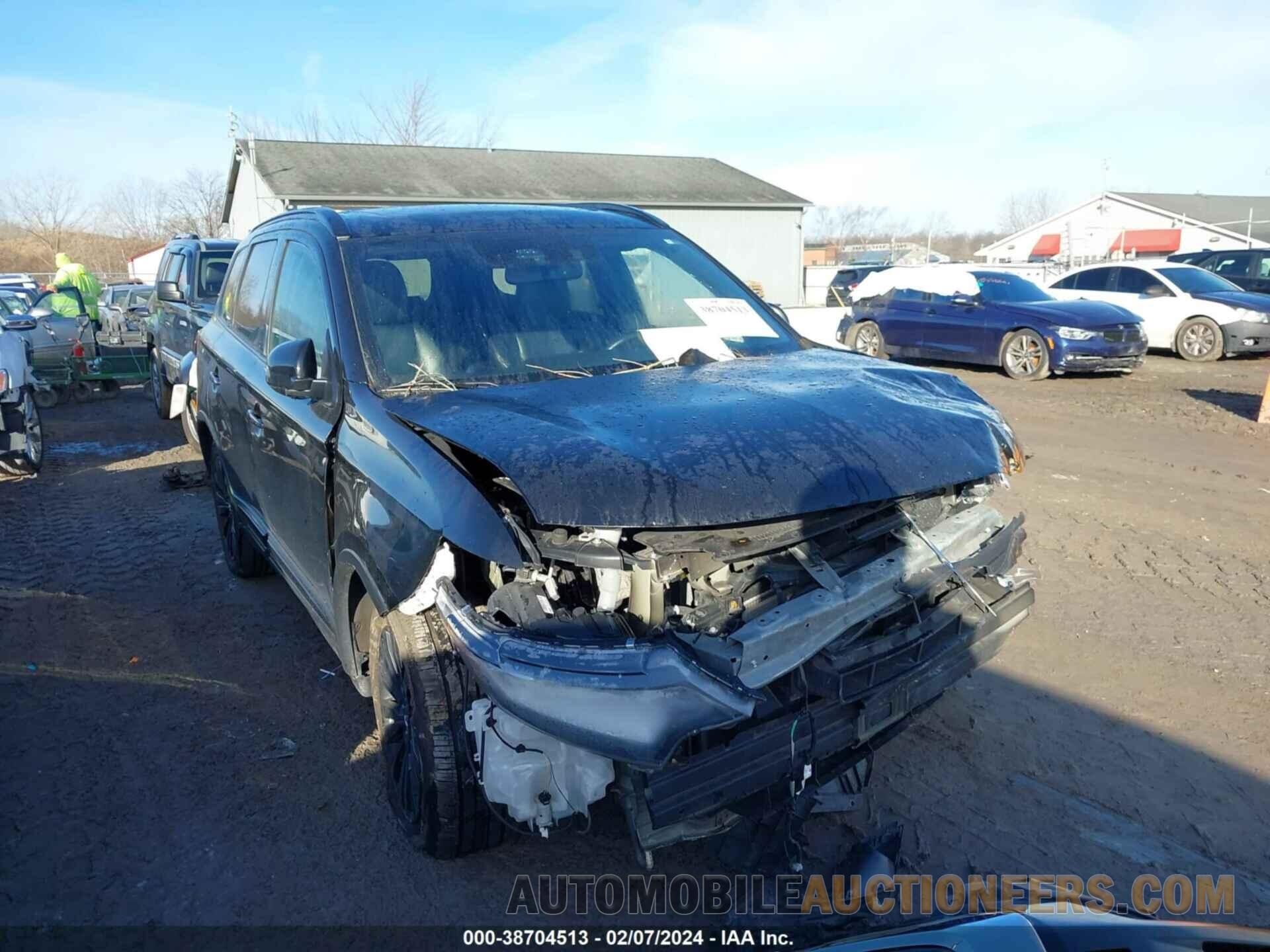 JA4AD3A36LZ031332 MITSUBISHI OUTLANDER 2020