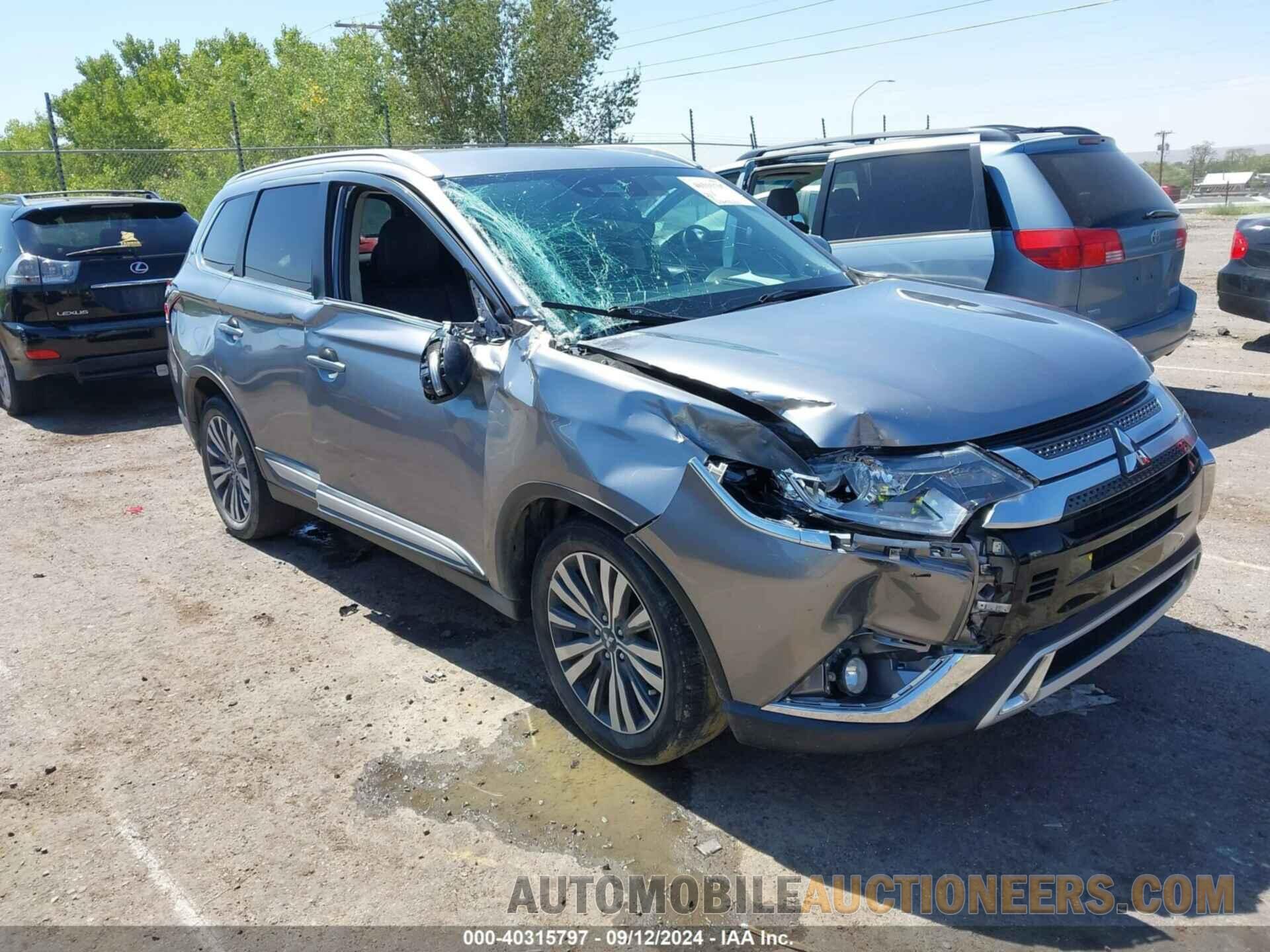 JA4AD3A36LZ033629 MITSUBISHI OUTLANDER 2020