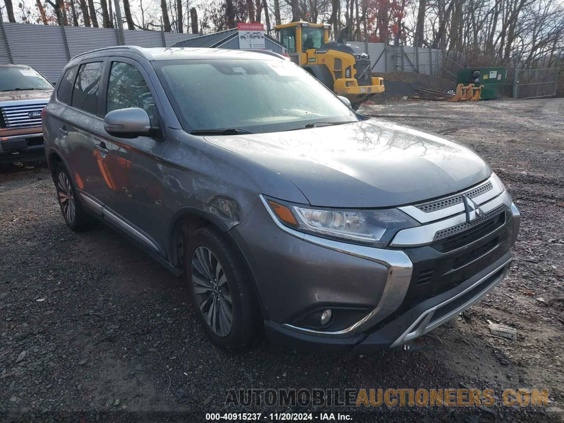 JA4AD3A37LJ001688 MITSUBISHI OUTLANDER 2020