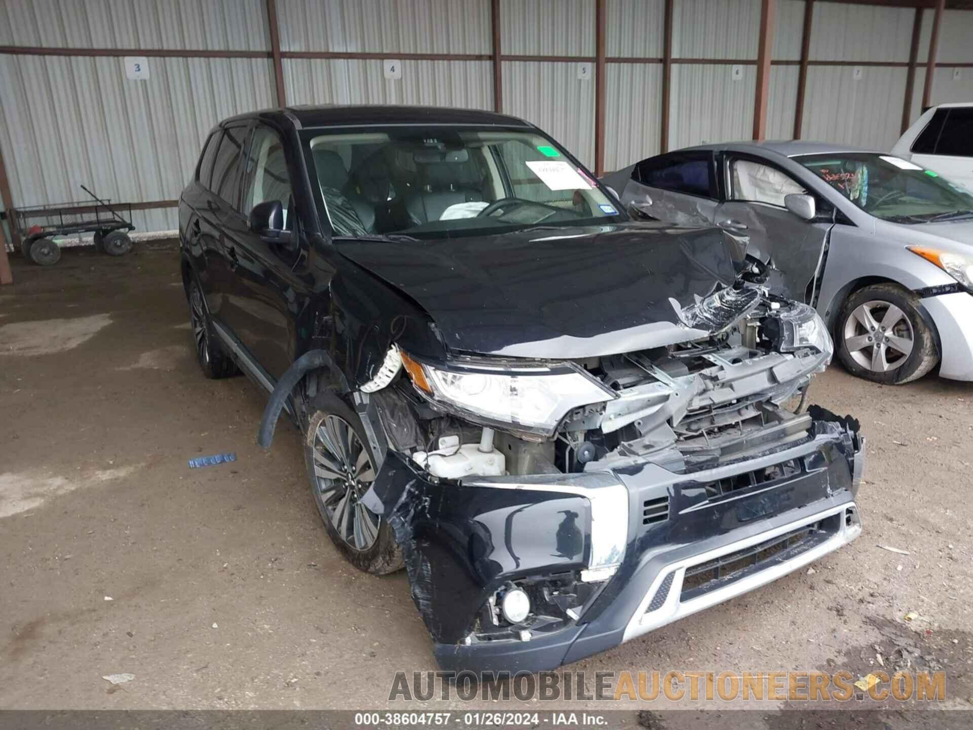 JA4AD3A37LZ005726 MITSUBISHI OUTLANDER 2020