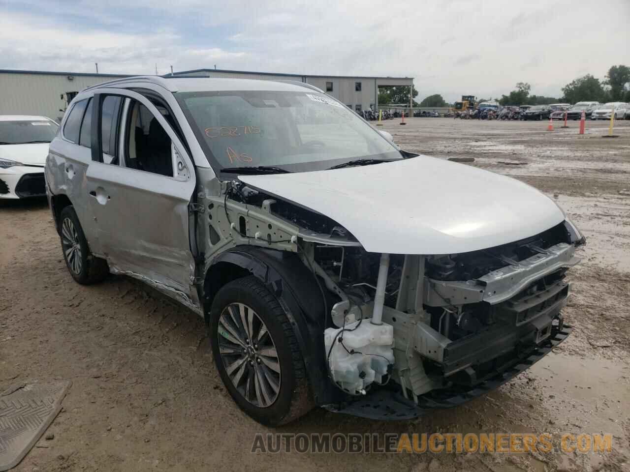 JA4AD3A37LZ028715 MITSUBISHI OUTLANDER 2020