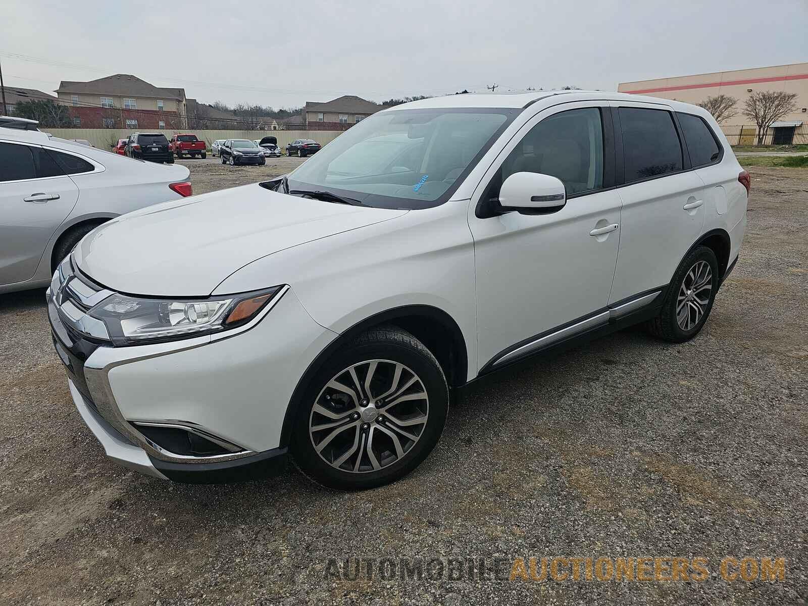 JA4AD3A38JZ016960 Mitsubishi Outlander 2018