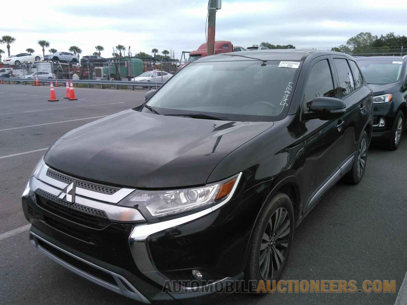 JA4AD3A38KJ002072 Mitsubishi Outlander 2019