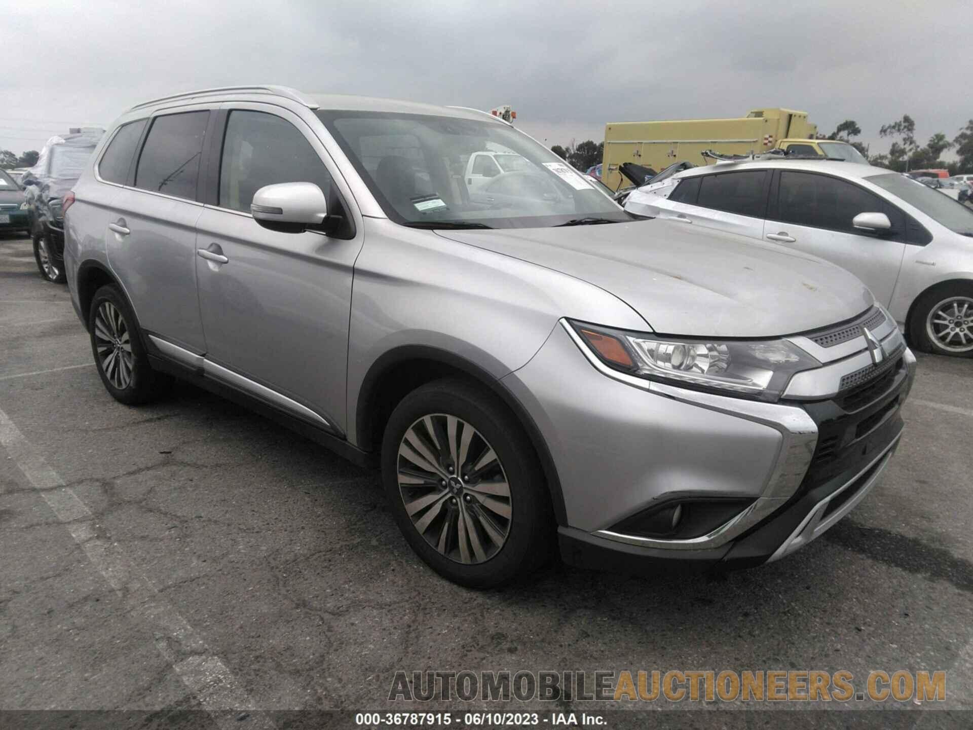 JA4AD3A38KZ007984 MITSUBISHI OUTLANDER 2019