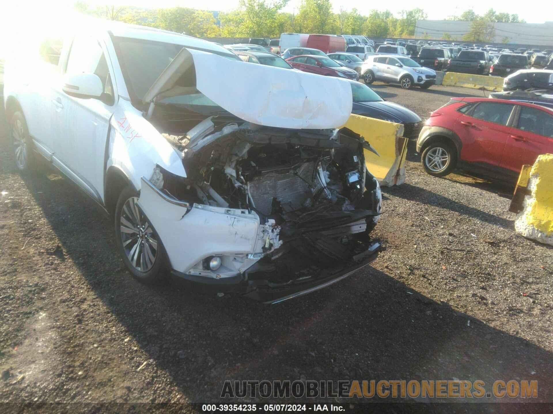 JA4AD3A38LZ039058 MITSUBISHI OUTLANDER 2020