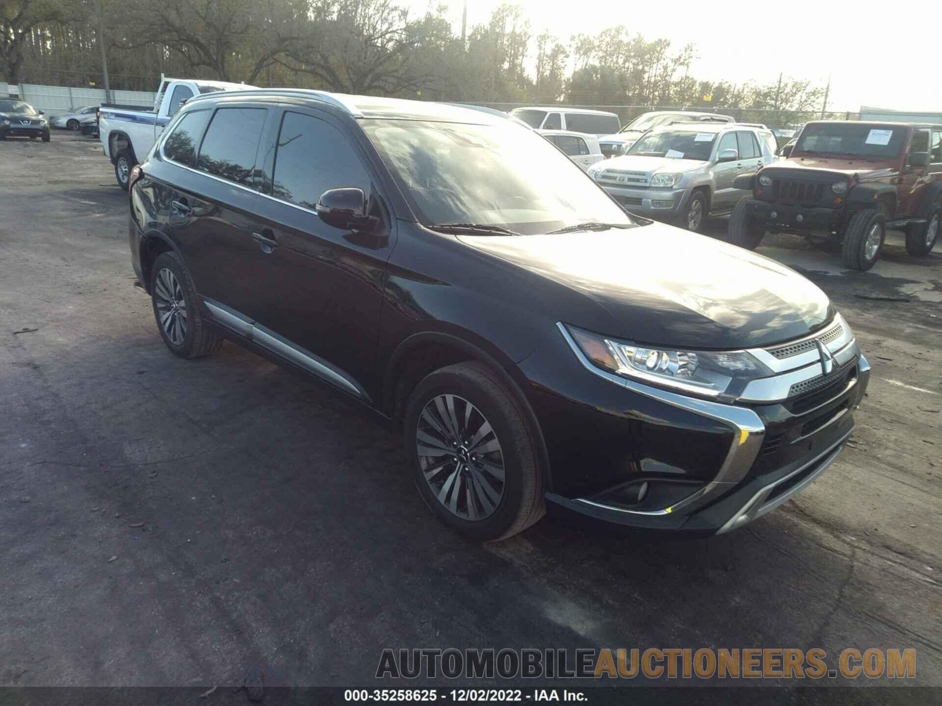 JA4AD3A39LZ021071 MITSUBISHI OUTLANDER 2020