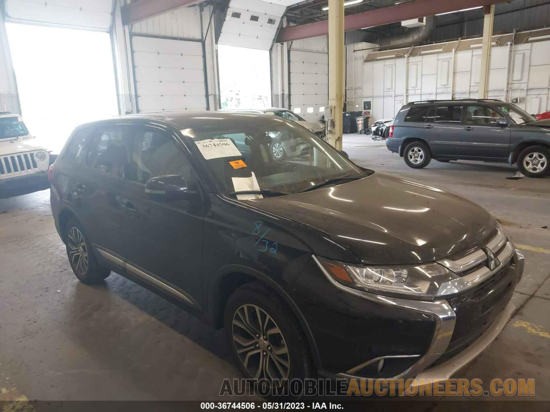 JA4AD3A3XJJ003755 MITSUBISHI OUTLANDER 2018