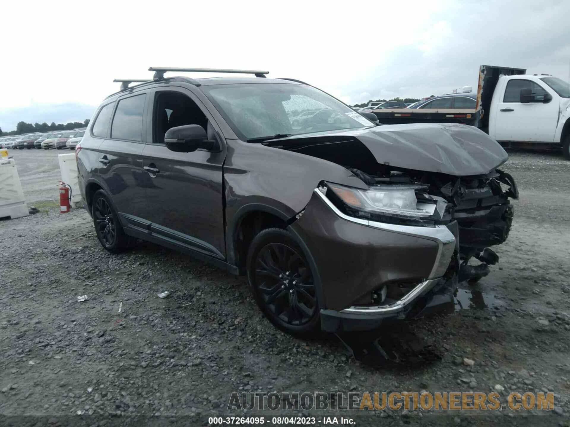 JA4AD3A3XJZ059132 MITSUBISHI OUTLANDER 2018