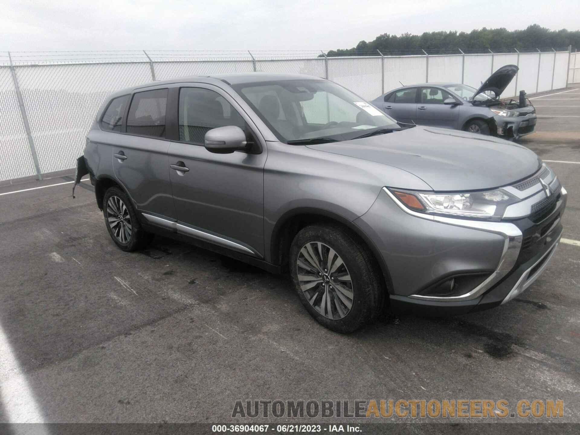 JA4AD3A3XLZ013903 MITSUBISHI OUTLANDER 2020