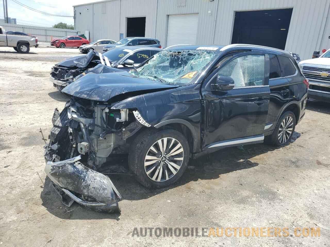 JA4AD3A3XLZ033388 MITSUBISHI OUTLANDER 2020