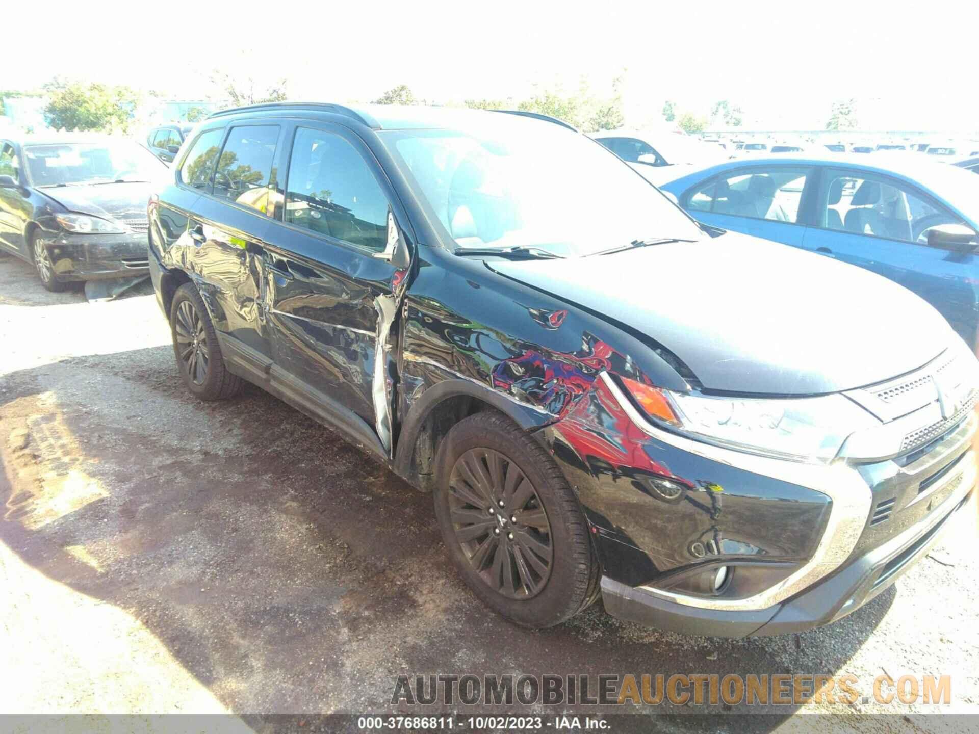 JA4AD3A3XLZ042818 MITSUBISHI OUTLANDER 2020